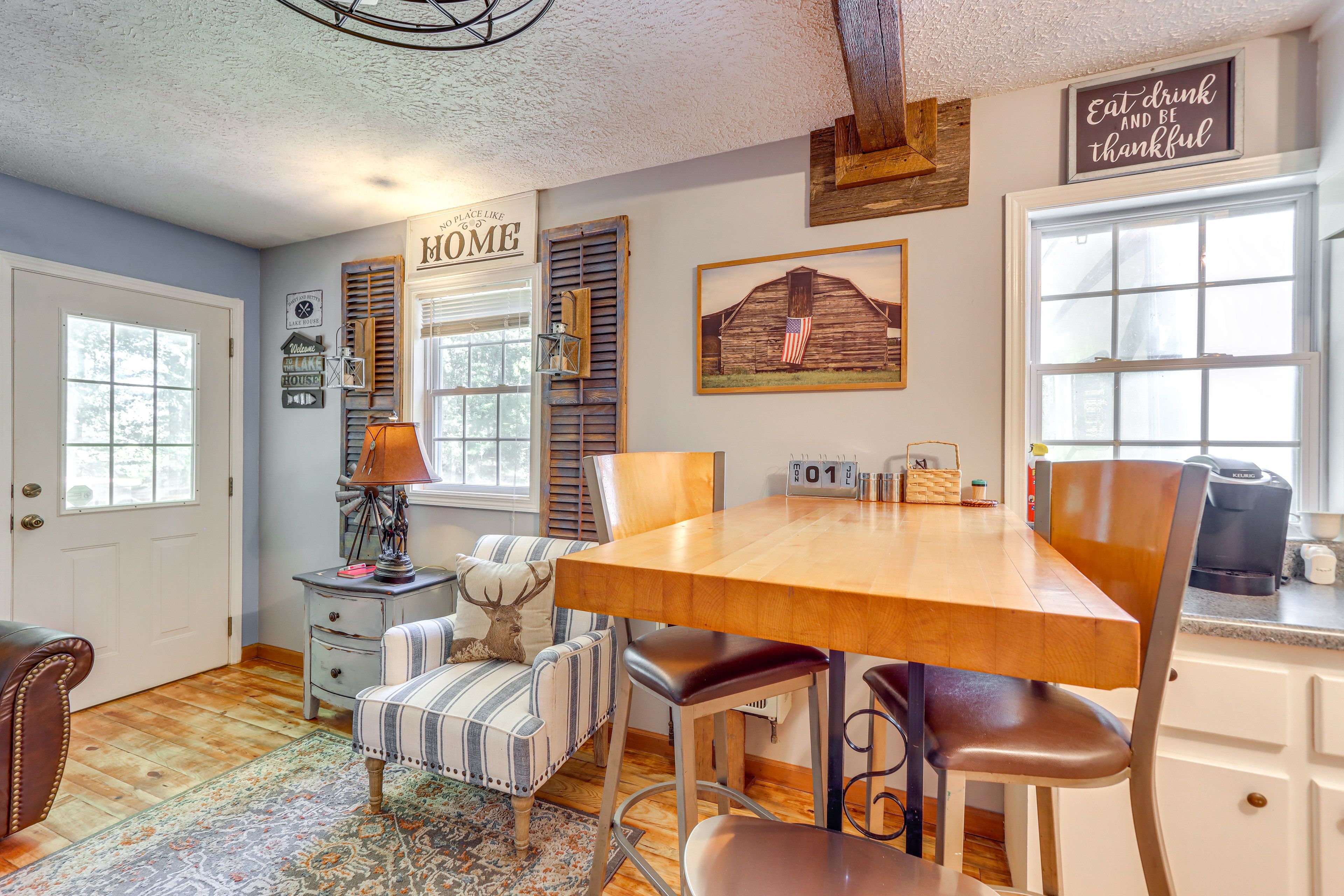 Dining Area | Dishware & Flatware