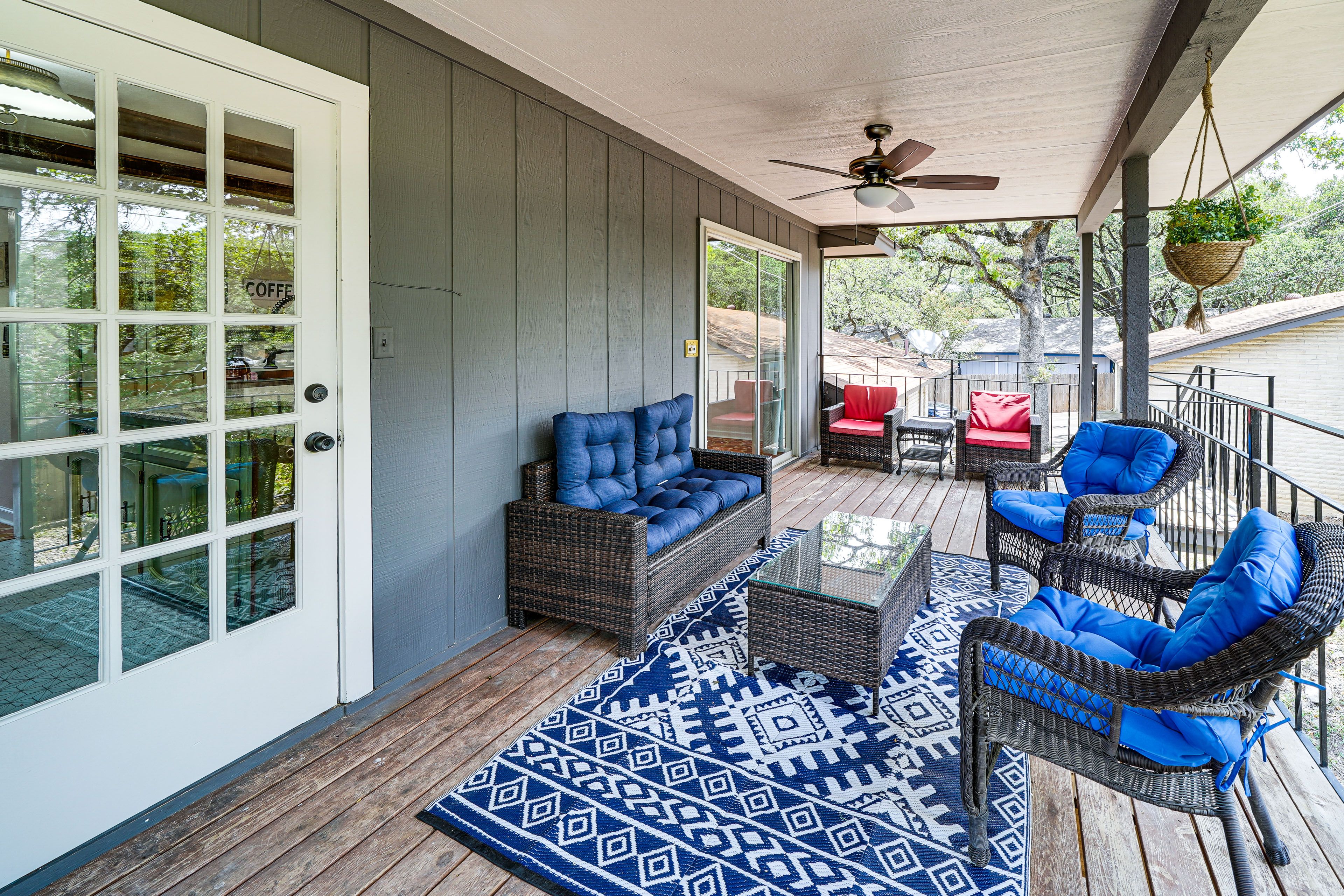 Covered Deck | Outdoor Seating