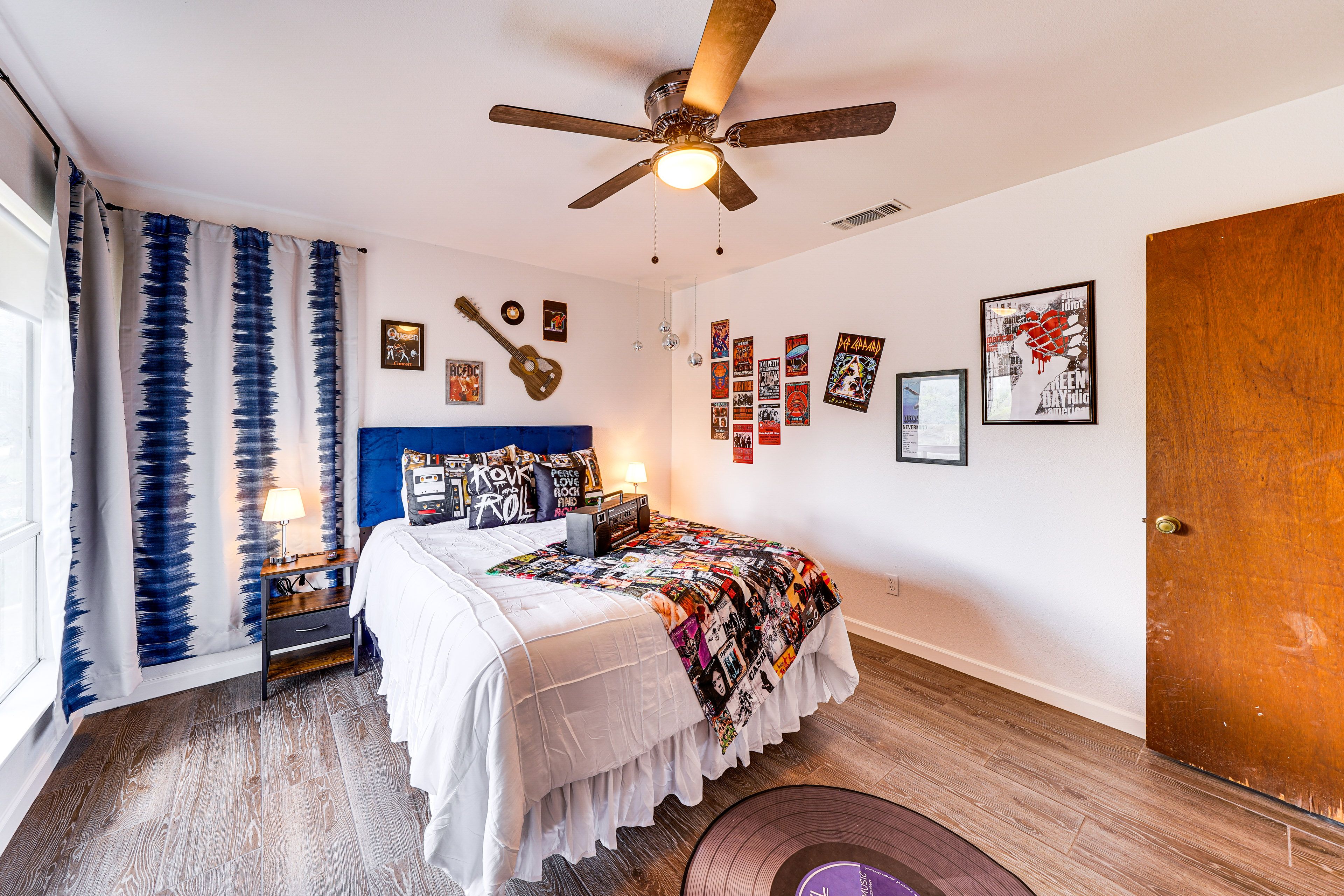 Bedroom 2 | Queen Bed | Central Heating & A/C | 1st Floor