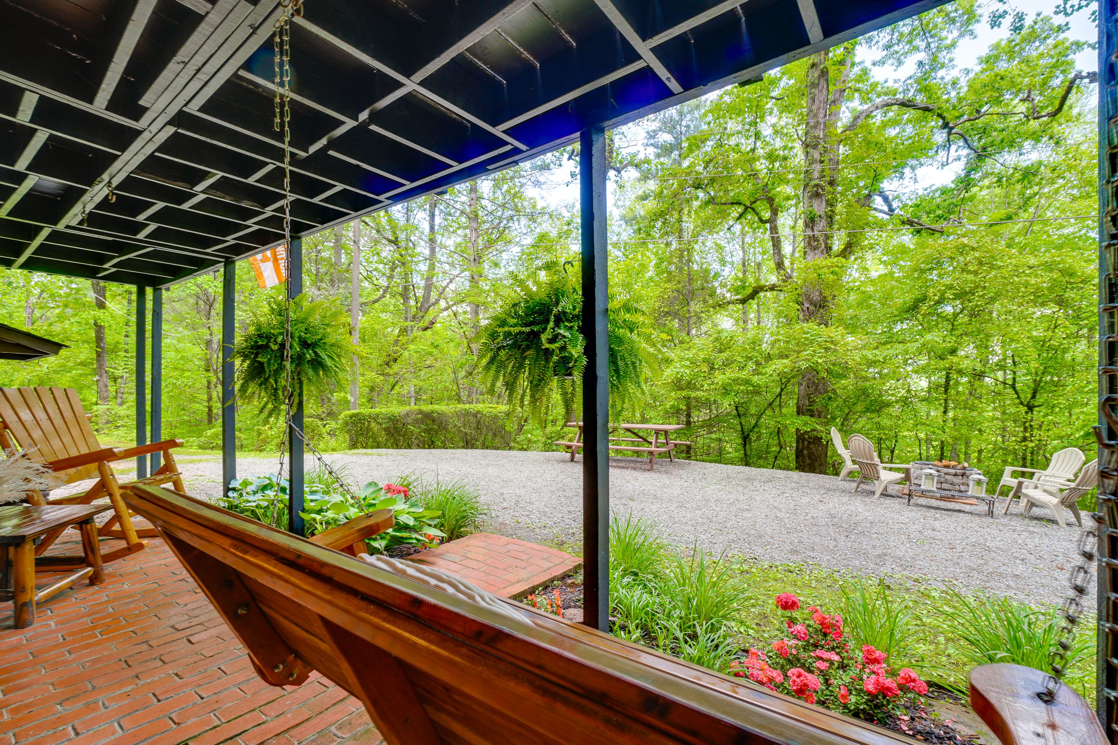 Front Patio | Bench Swing