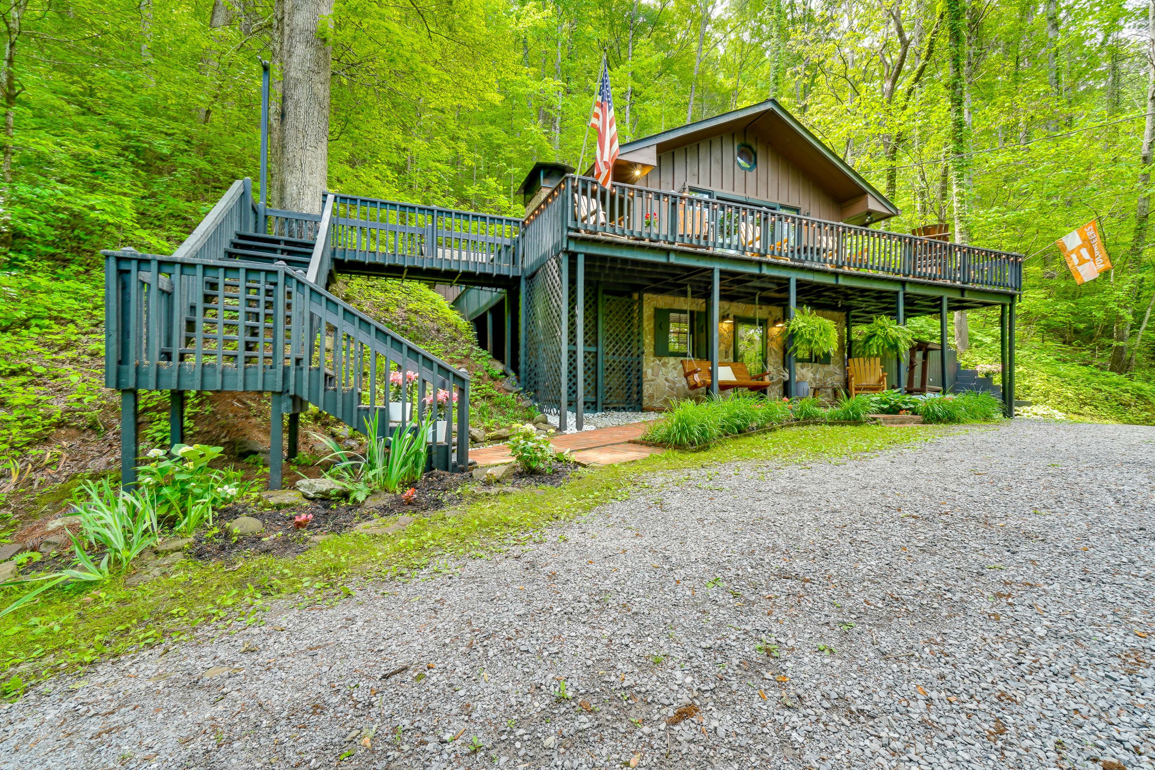 Townsend Vacation Rental | 2BR | 2BA | 1,525 Sq Ft | Stairs Required