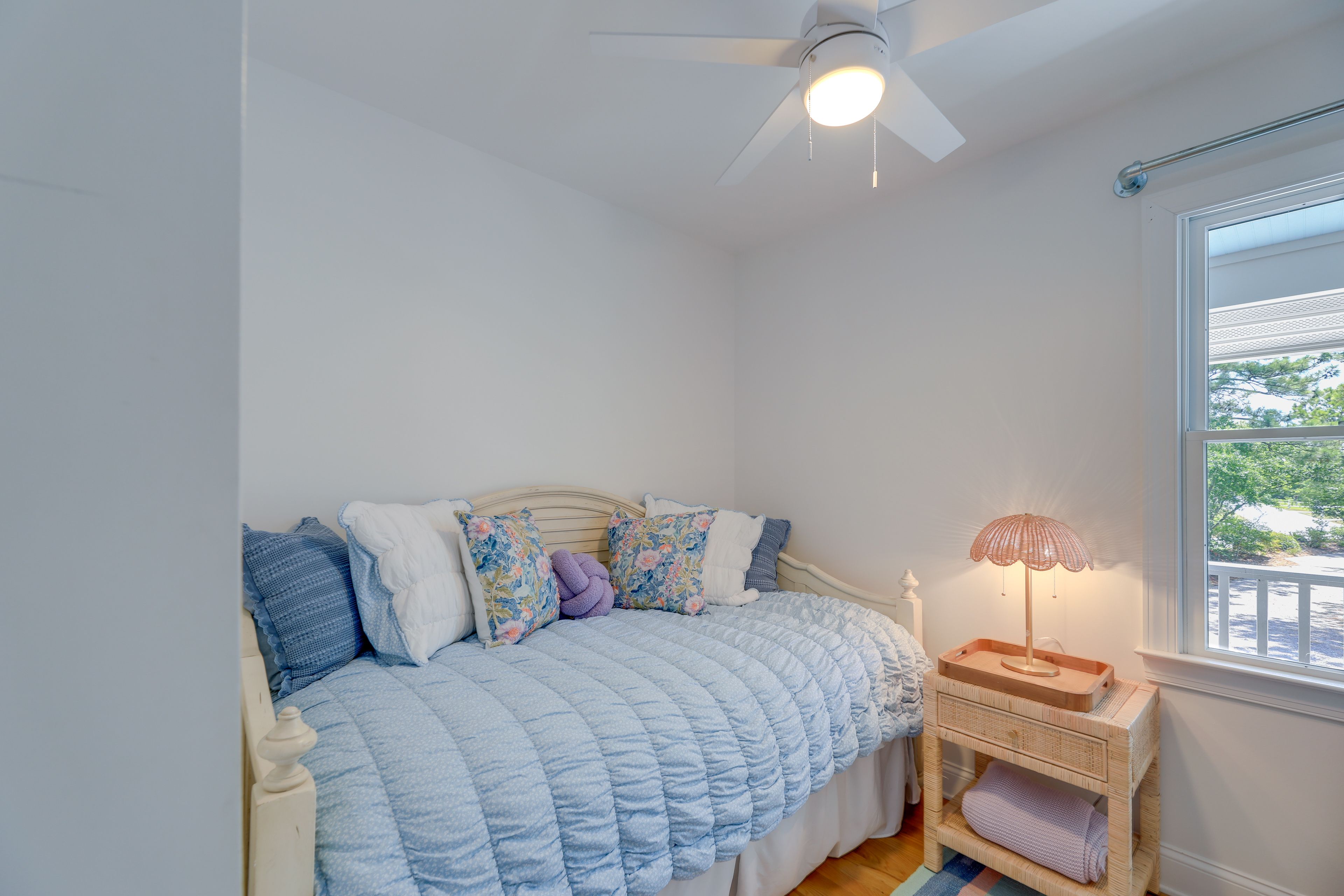 Bedroom 2 | Twin Daybed | 2nd Level