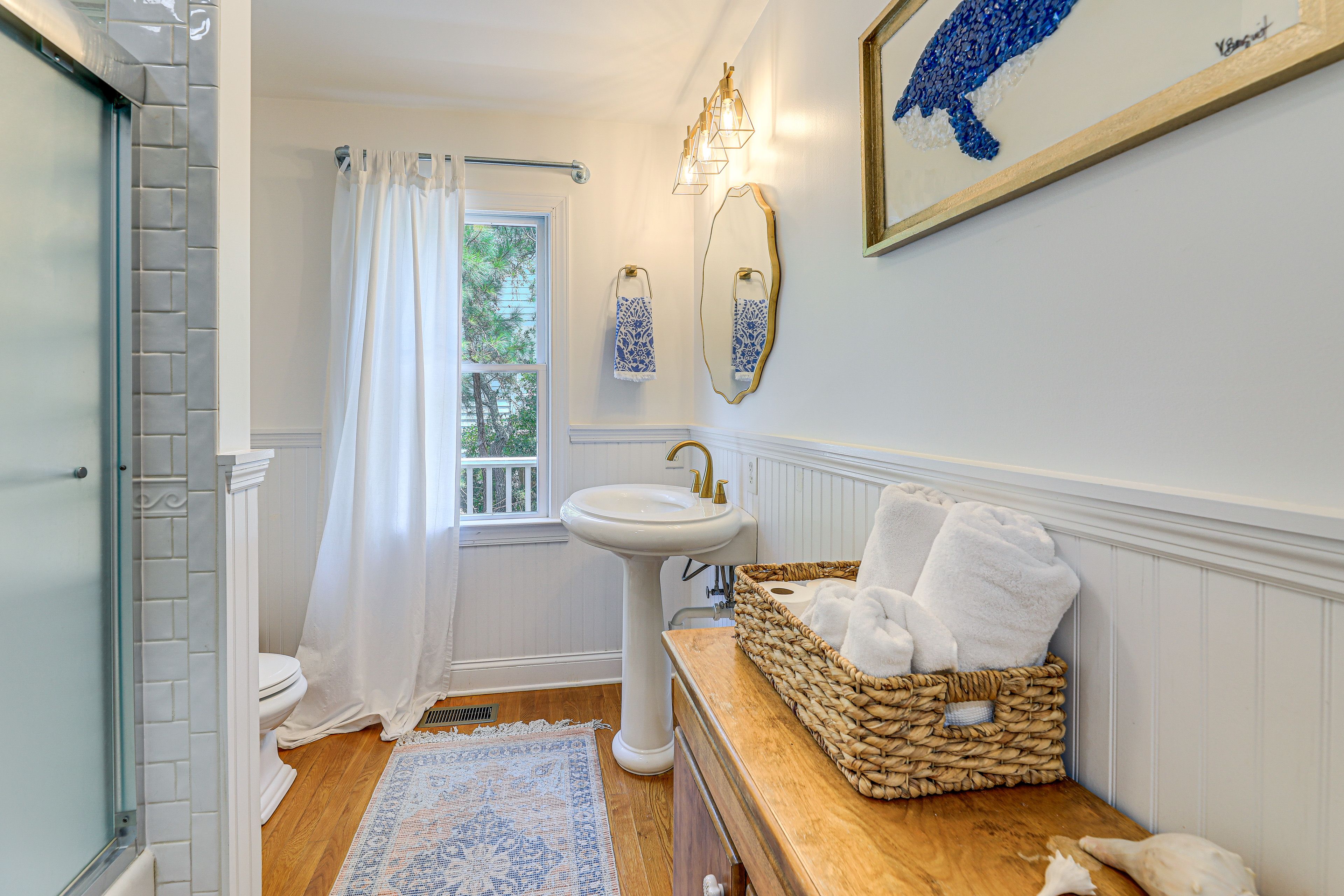Full Bathroom | 2nd Level