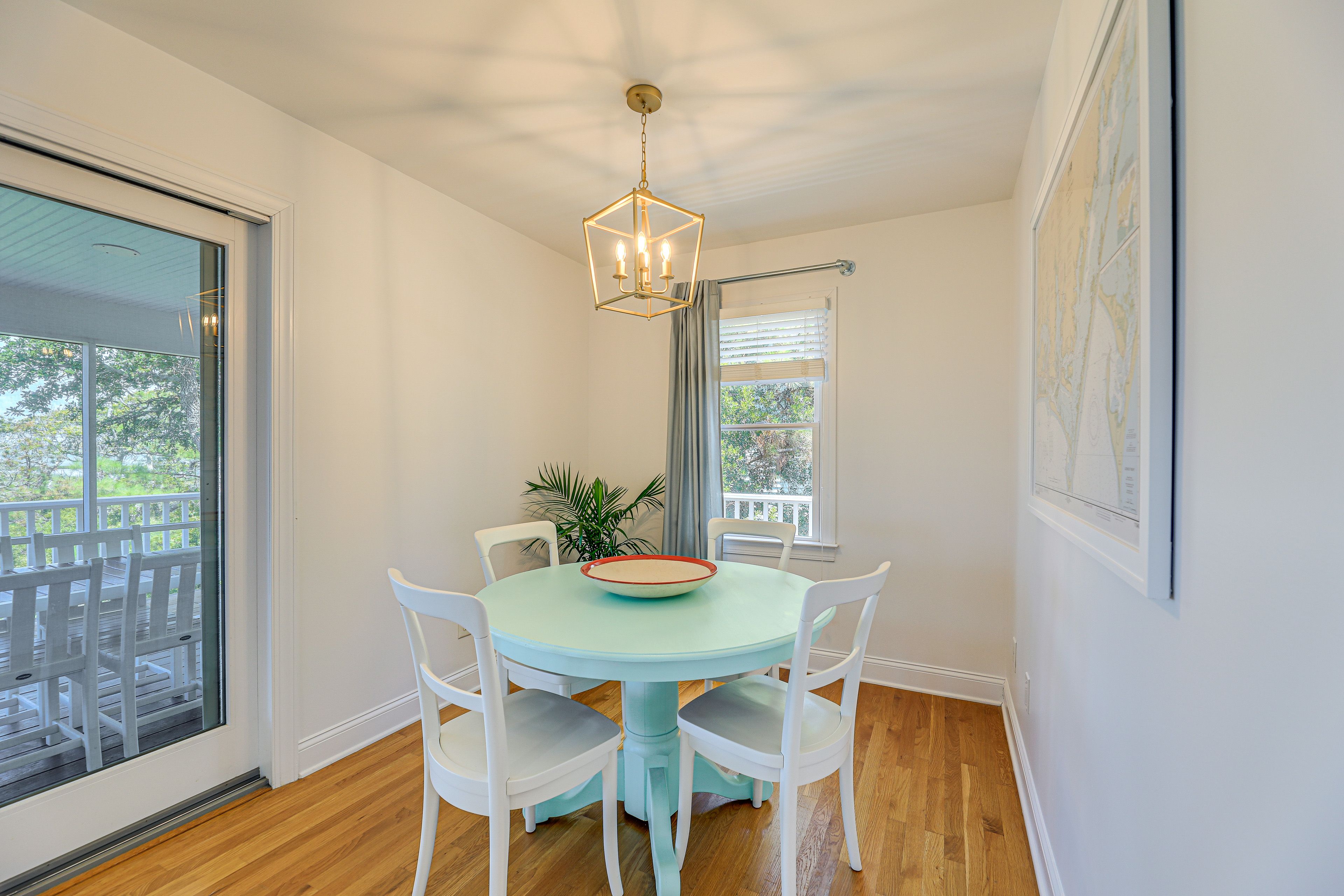 Dining Room | Dishware & Flatware Provided | 2nd Level
