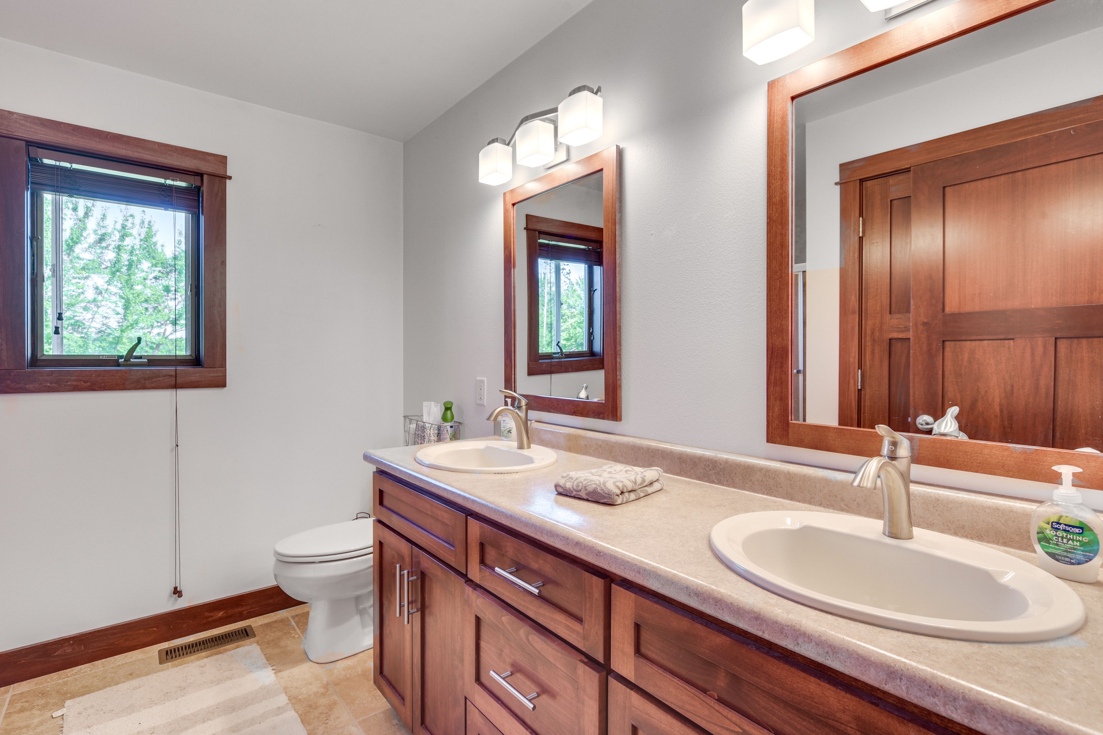 Full Bathroom | 2nd Floor | Hair Dryer