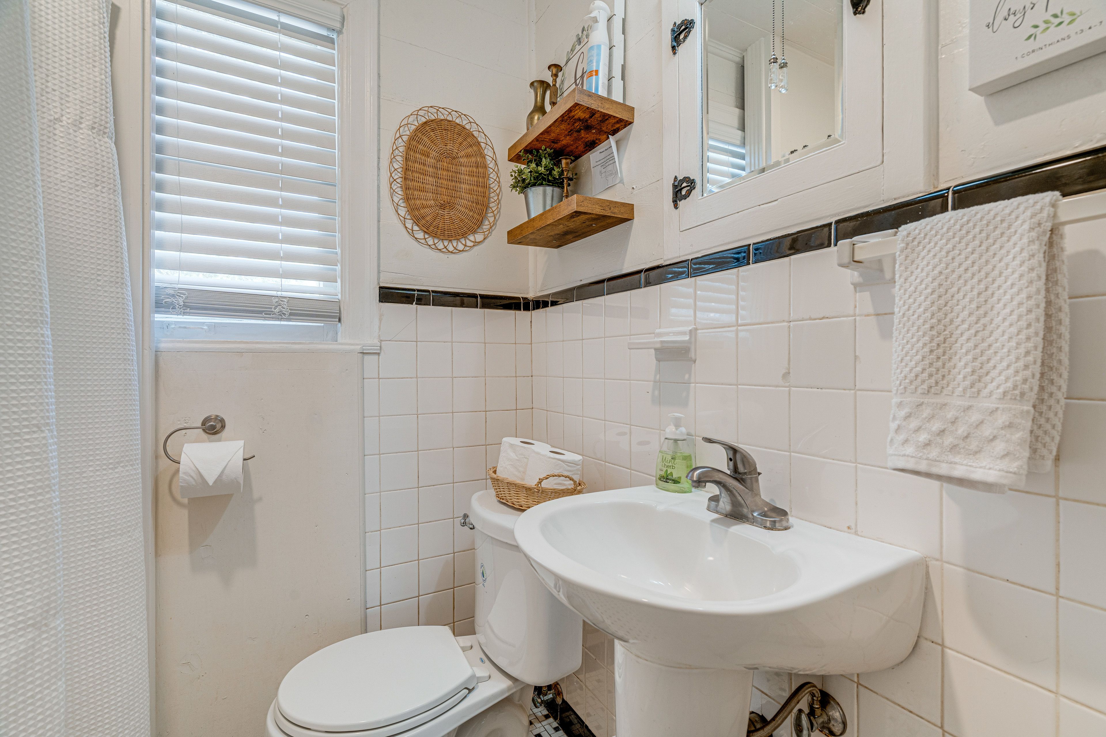 Full Bathroom
