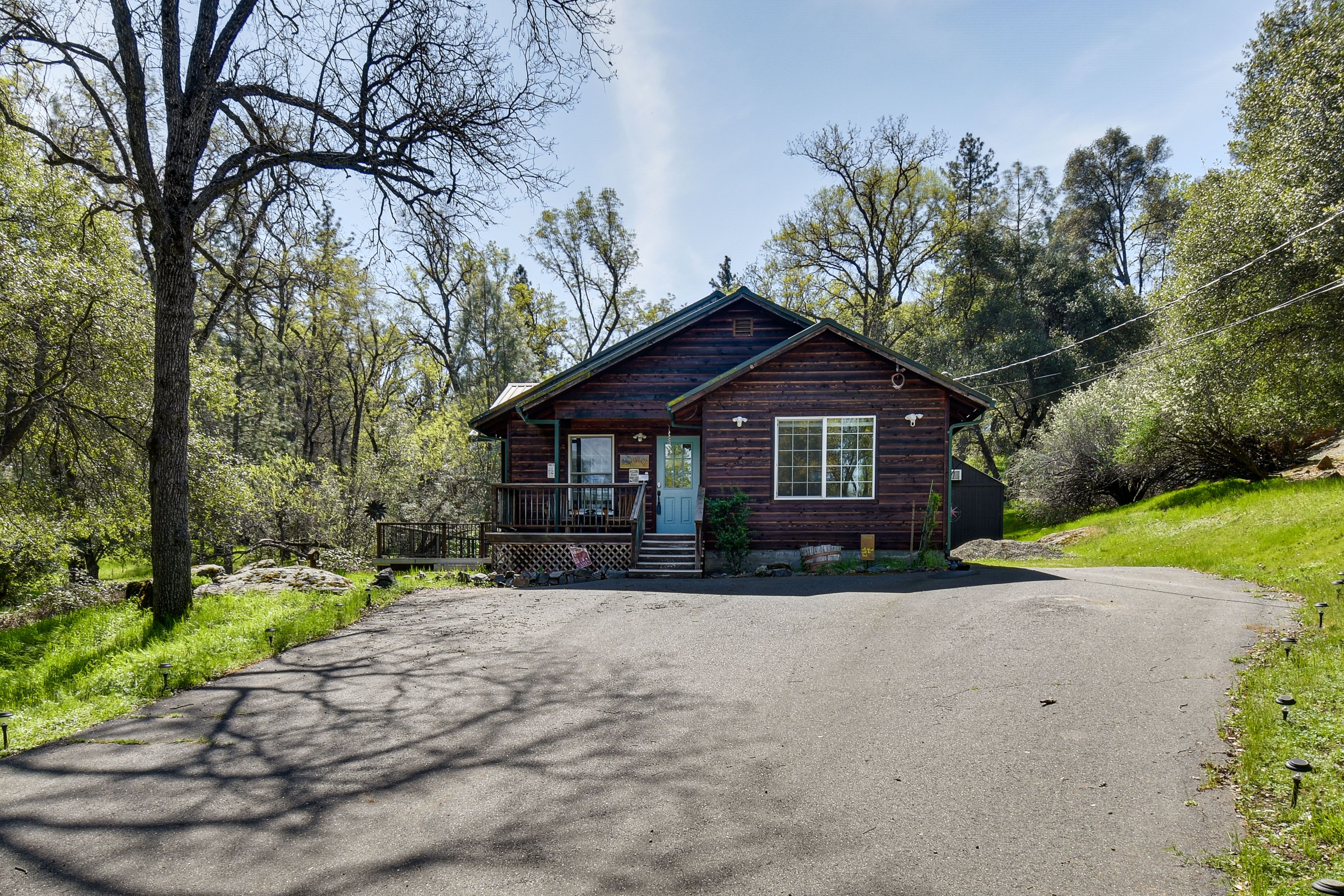 Property Exterior | Single-Story Cottage