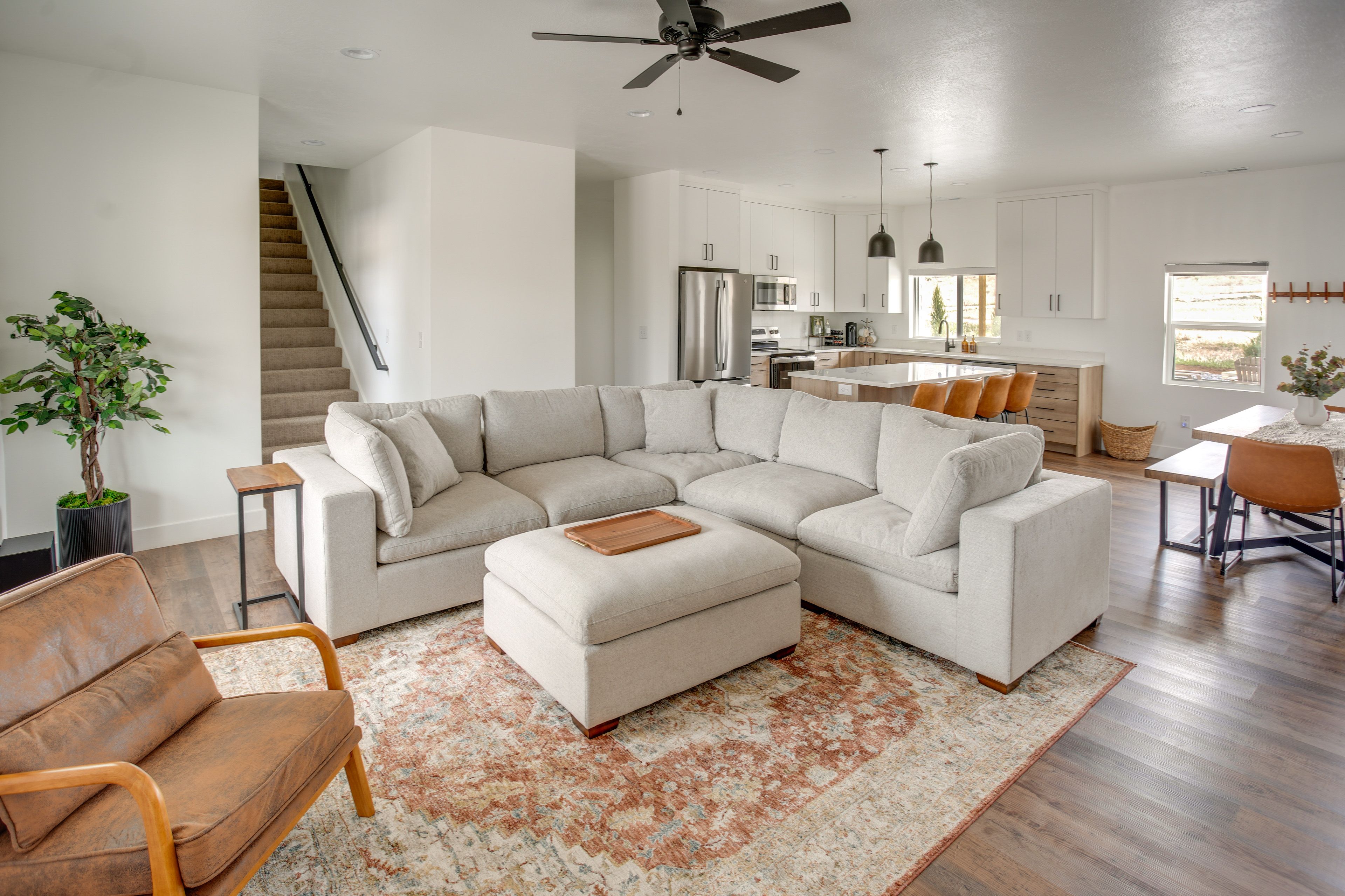 Living Room | 1st Floor | Smart TV | Free WiFi | Central A/C & Heating