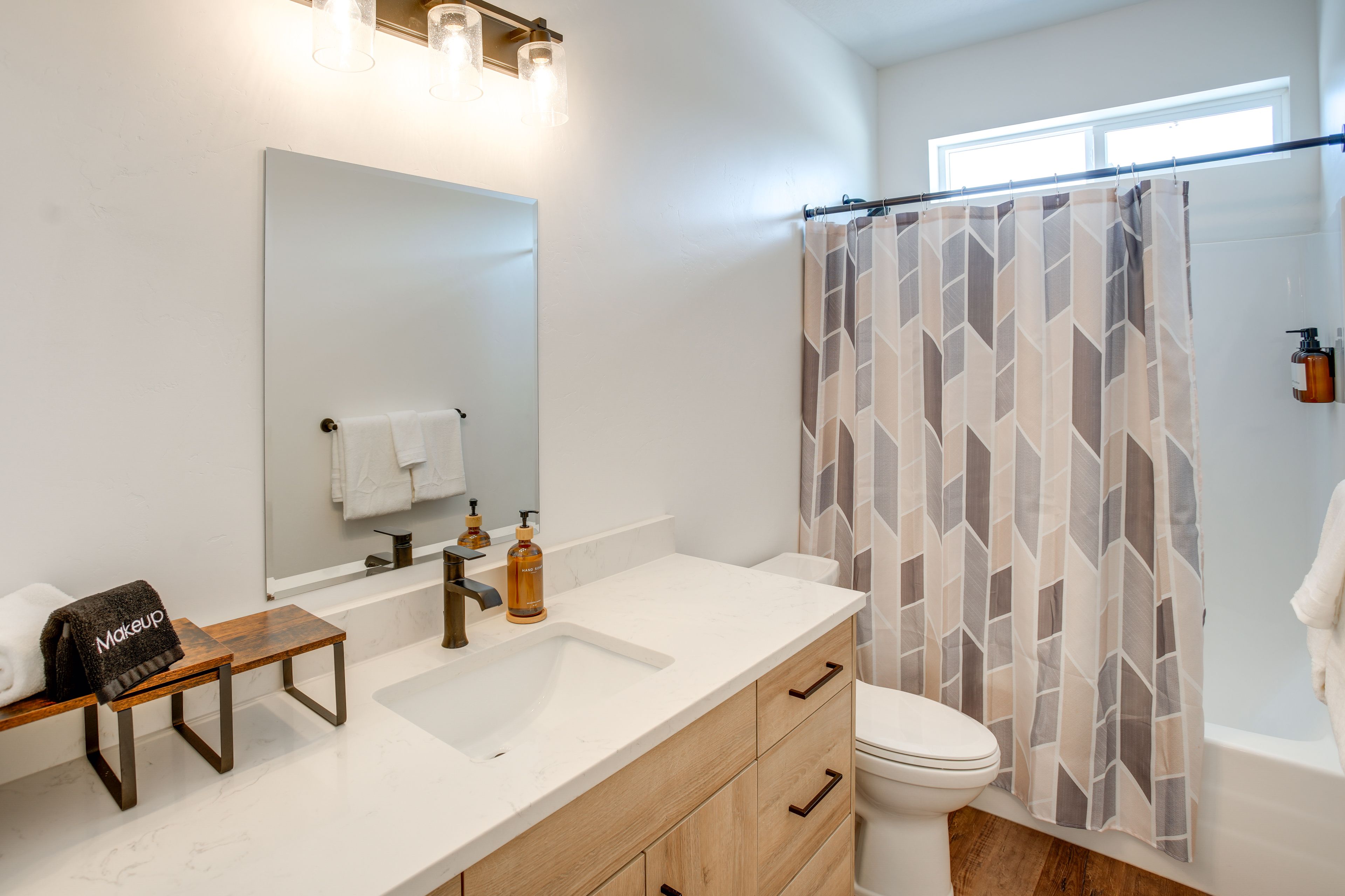 Full Bathroom | 1st Floor