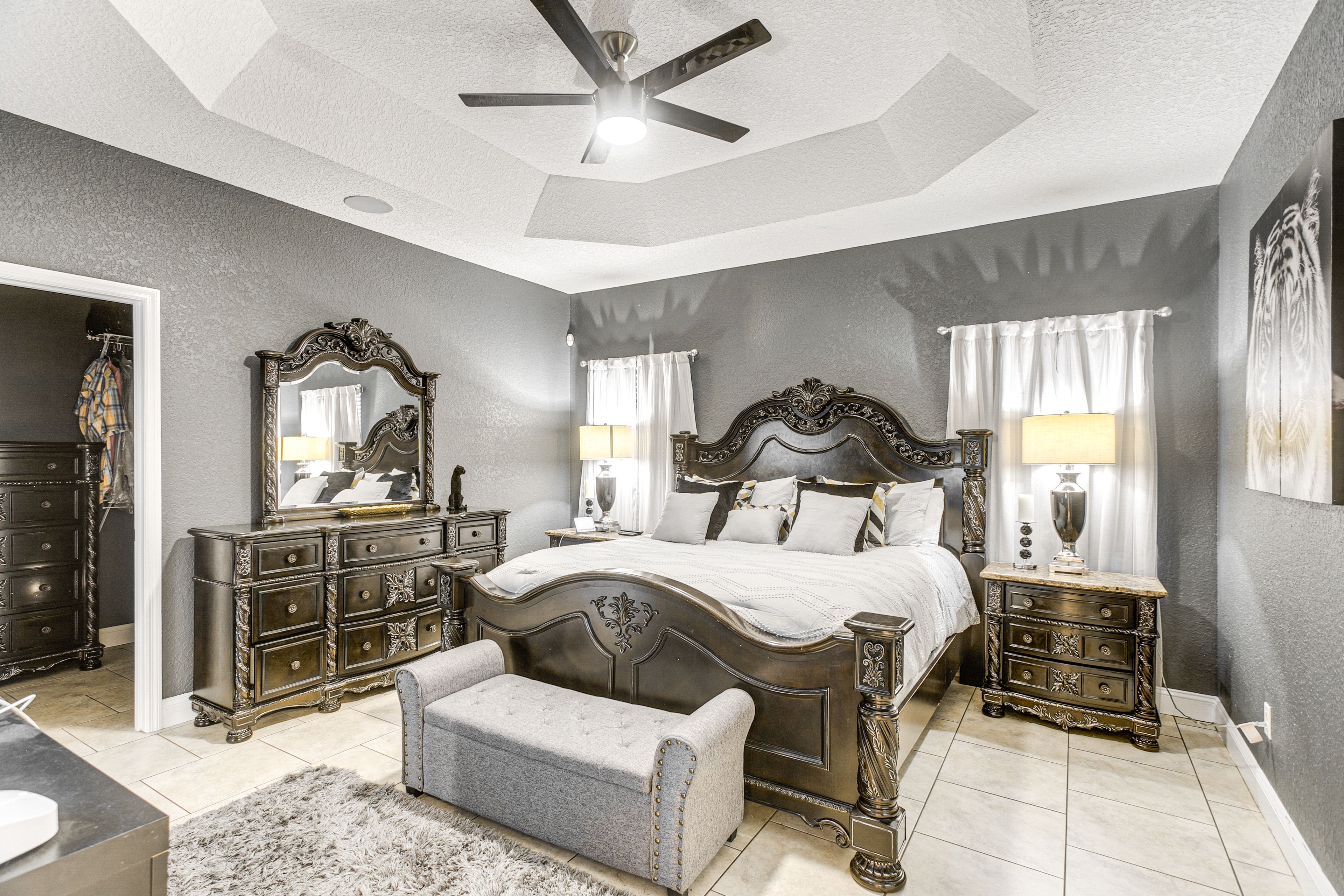 Bedroom 1 | King Bed | Smart TV
