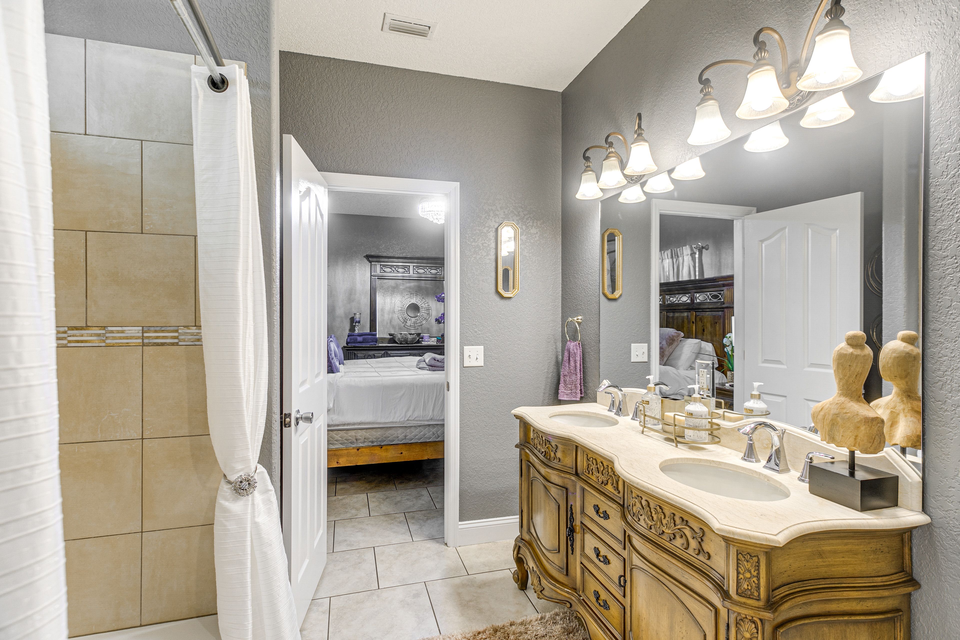 En-Suite Bathroom | Complimentary Toiletries