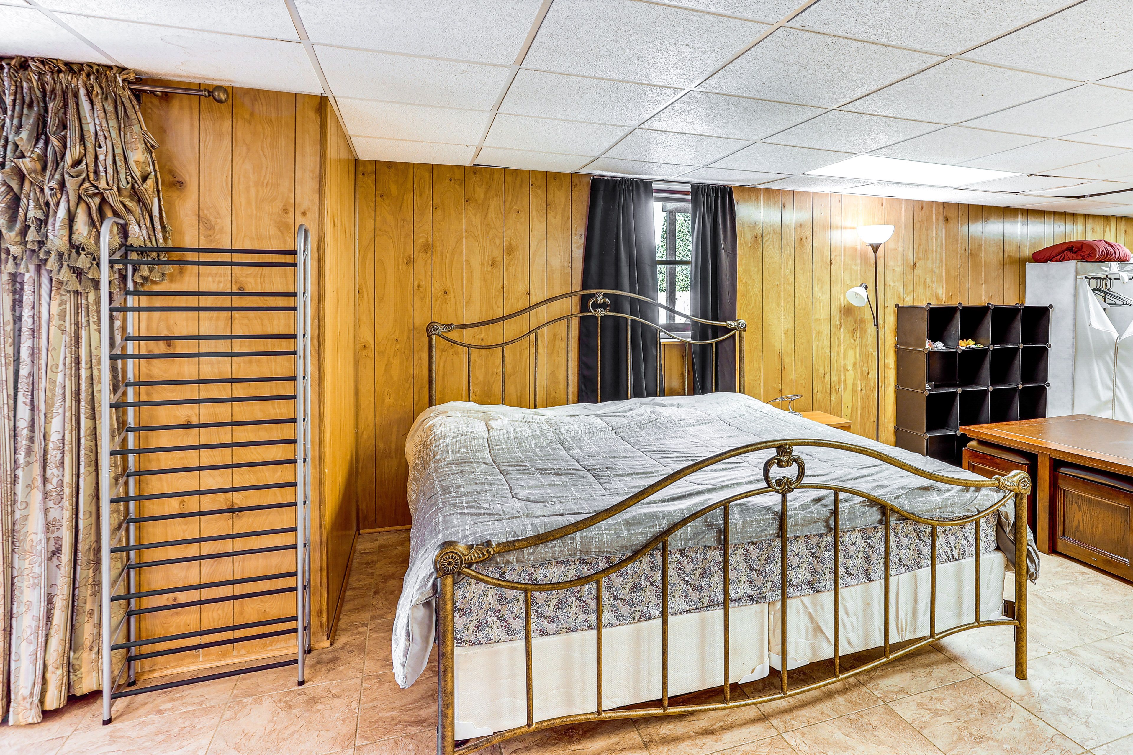Studio | King Bed