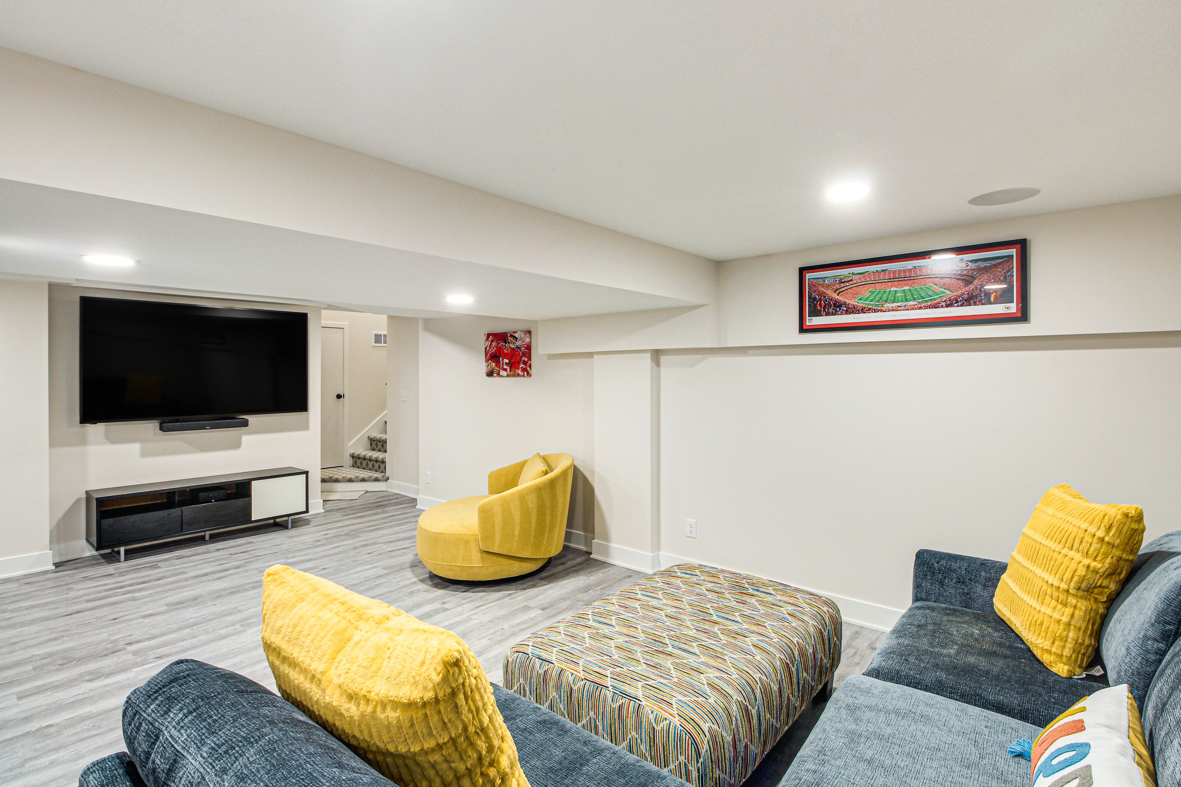 Family Room | Basement | Smart TV | Dedicated Workspace
