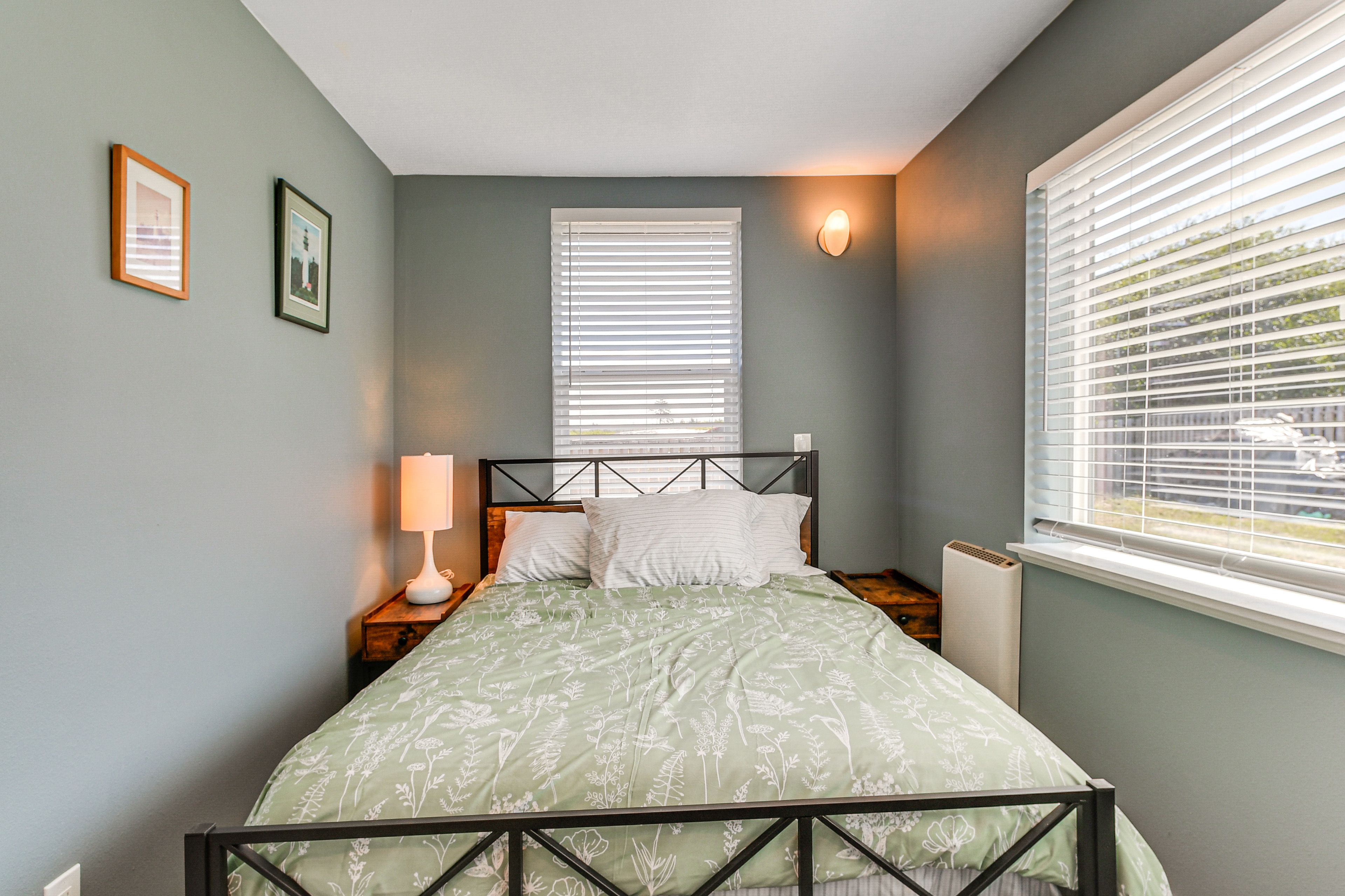 Bedroom 2 | Queen Bed