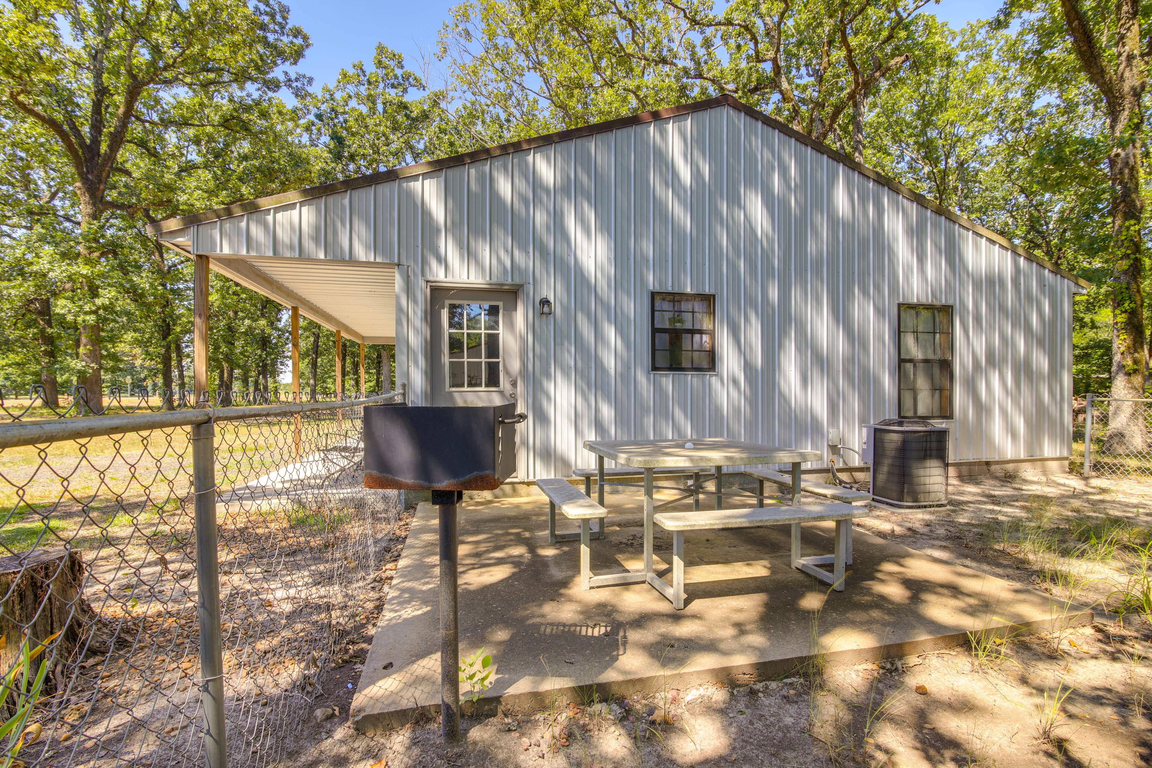 Fenced Yard | Charcoal Grill