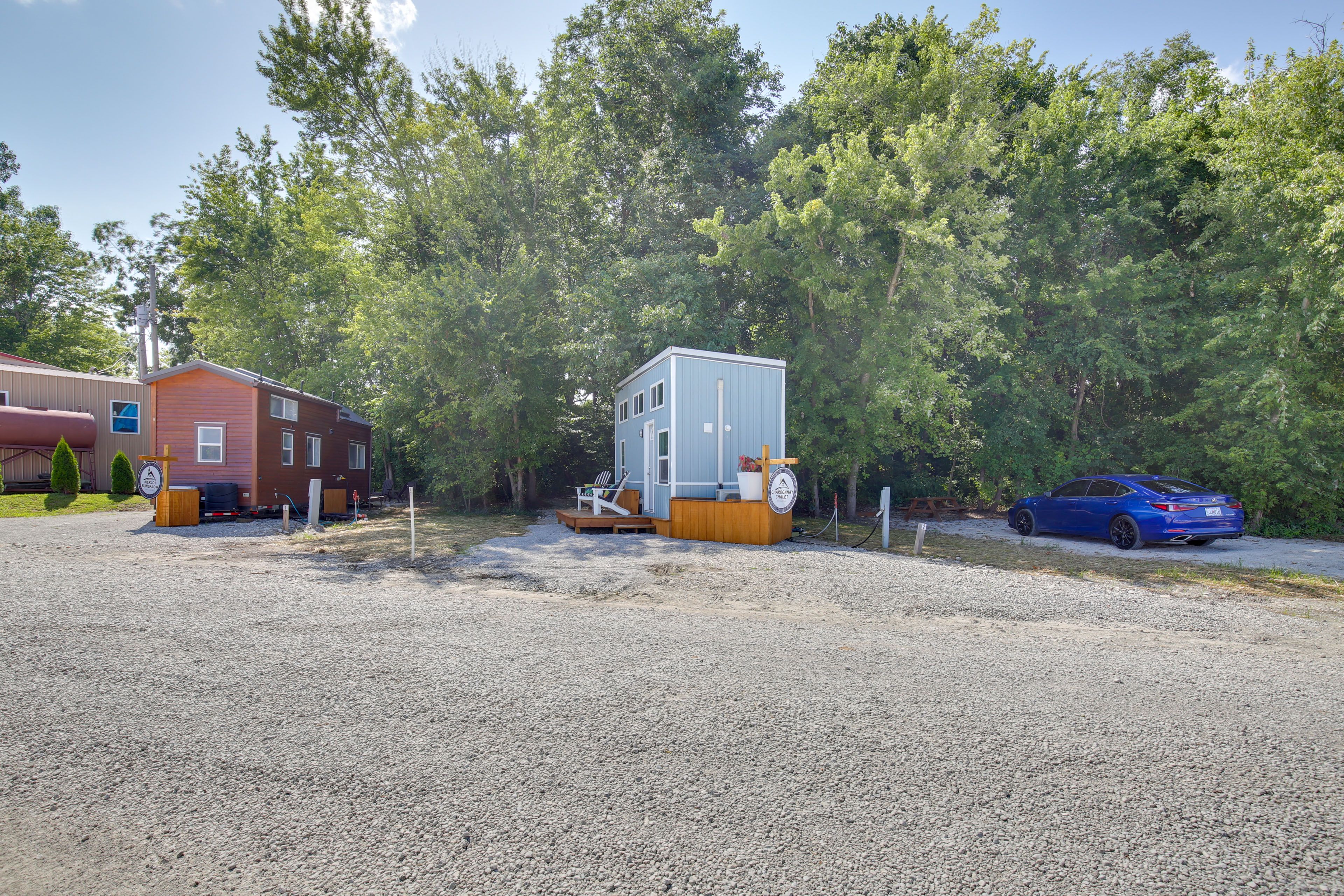 Parking | Driveway (1 Vehicle) | RV Parking | Free Street Parking
