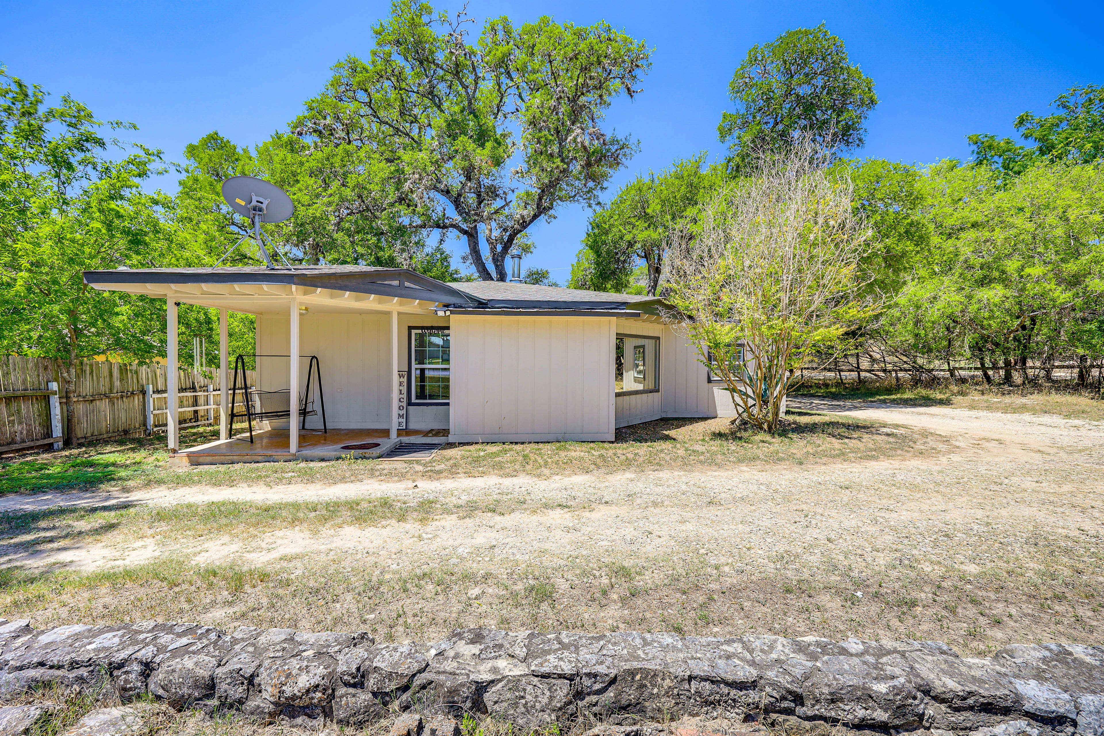 Property Exterior | Unpaved Driveway (Ample Parking)