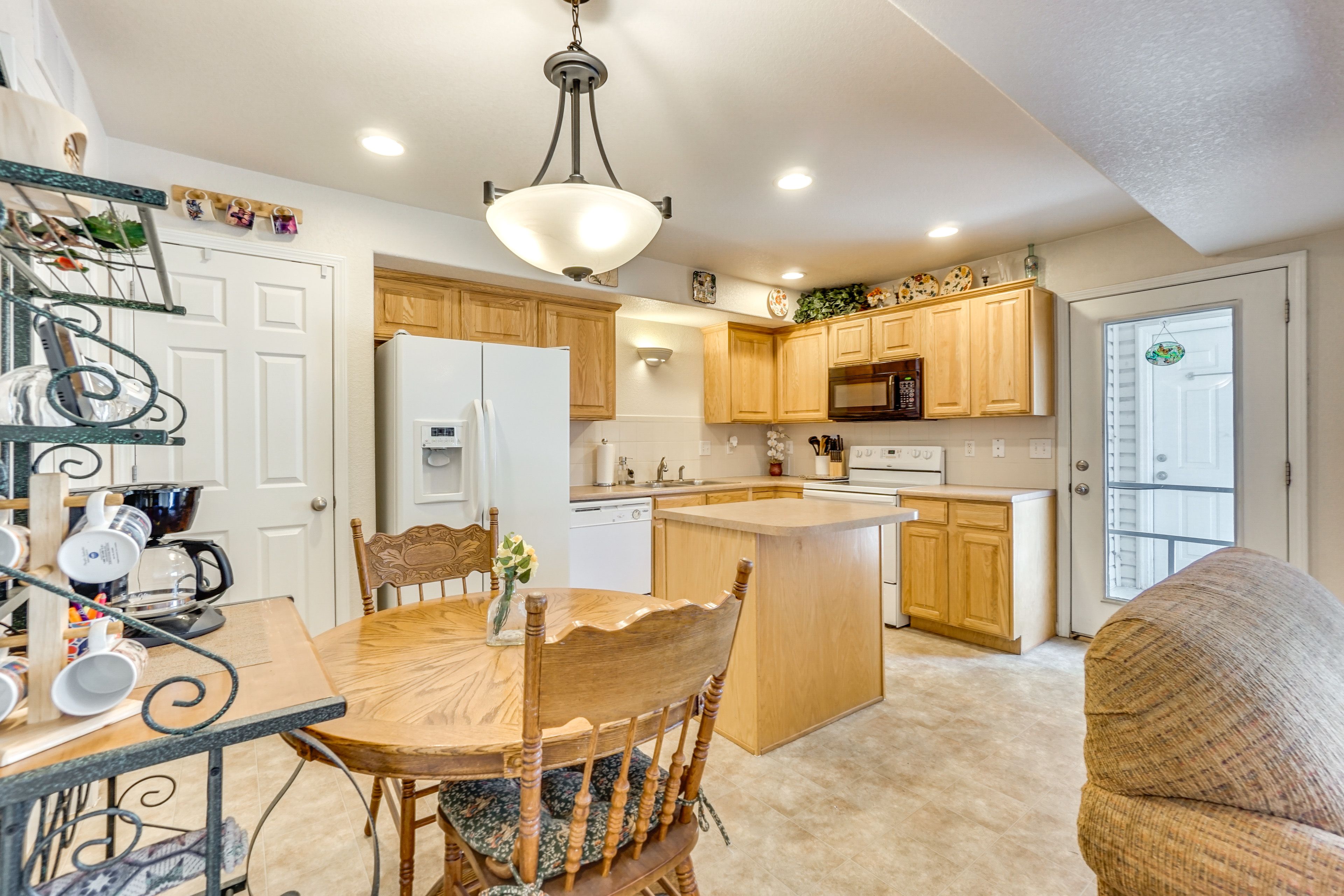 Dining Area | Dishware & Flatware Provided | 1st Floor