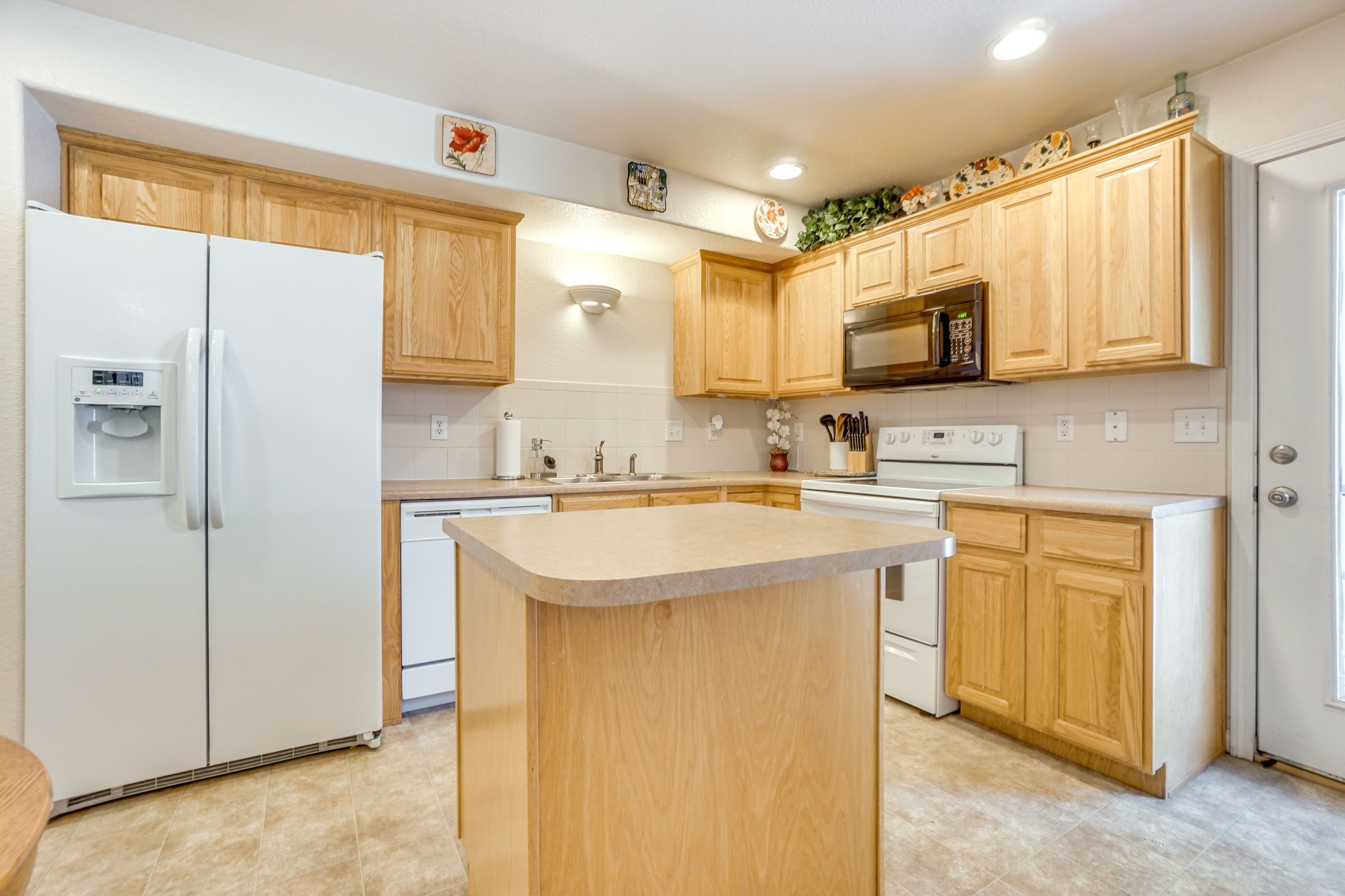 Kitchen | Cooking Basics | Dishwasher | 1st Floor