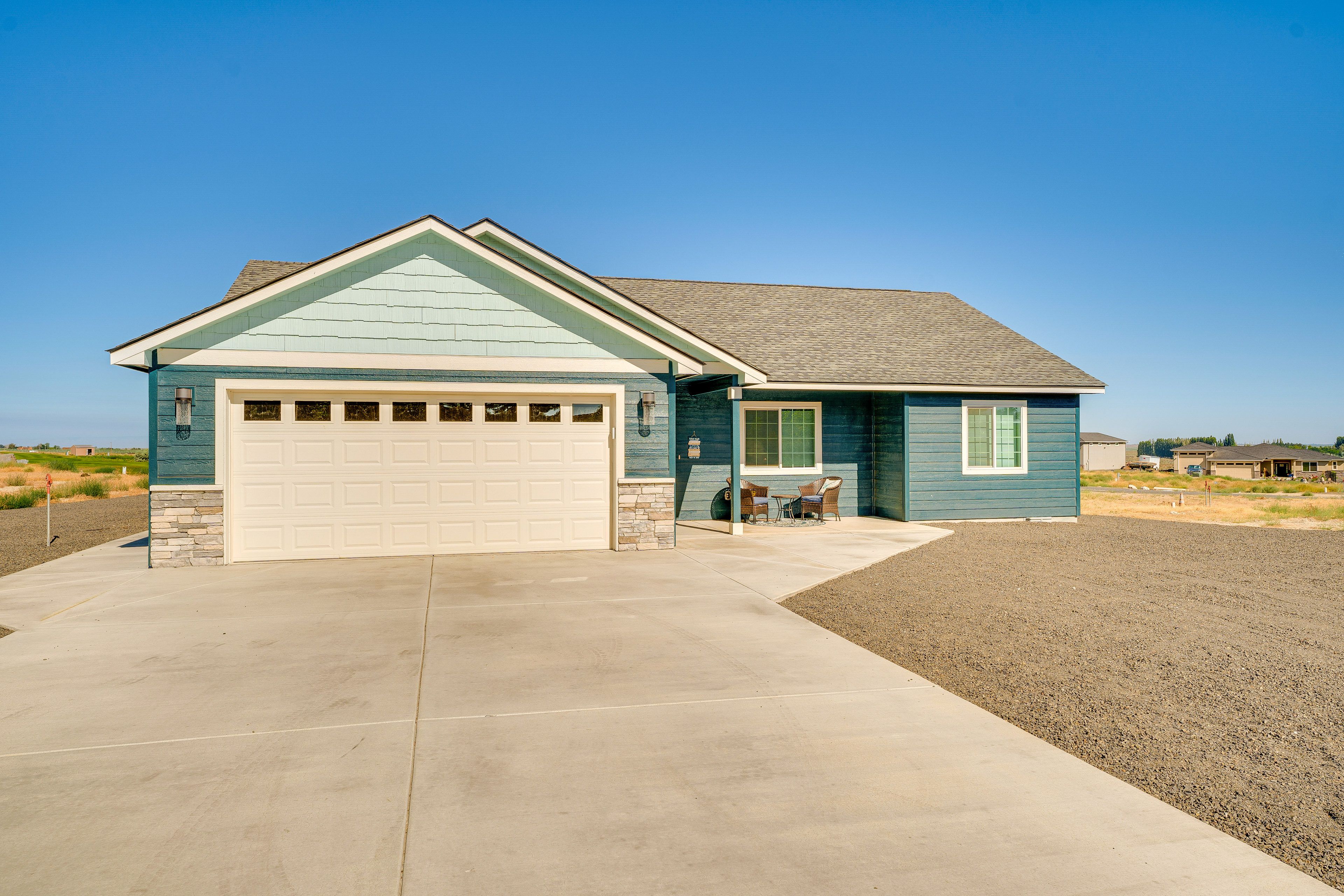 Othello Vacation Rental | 3BR | 2BA | 1,365 Sq Ft | 1 Step to Enter