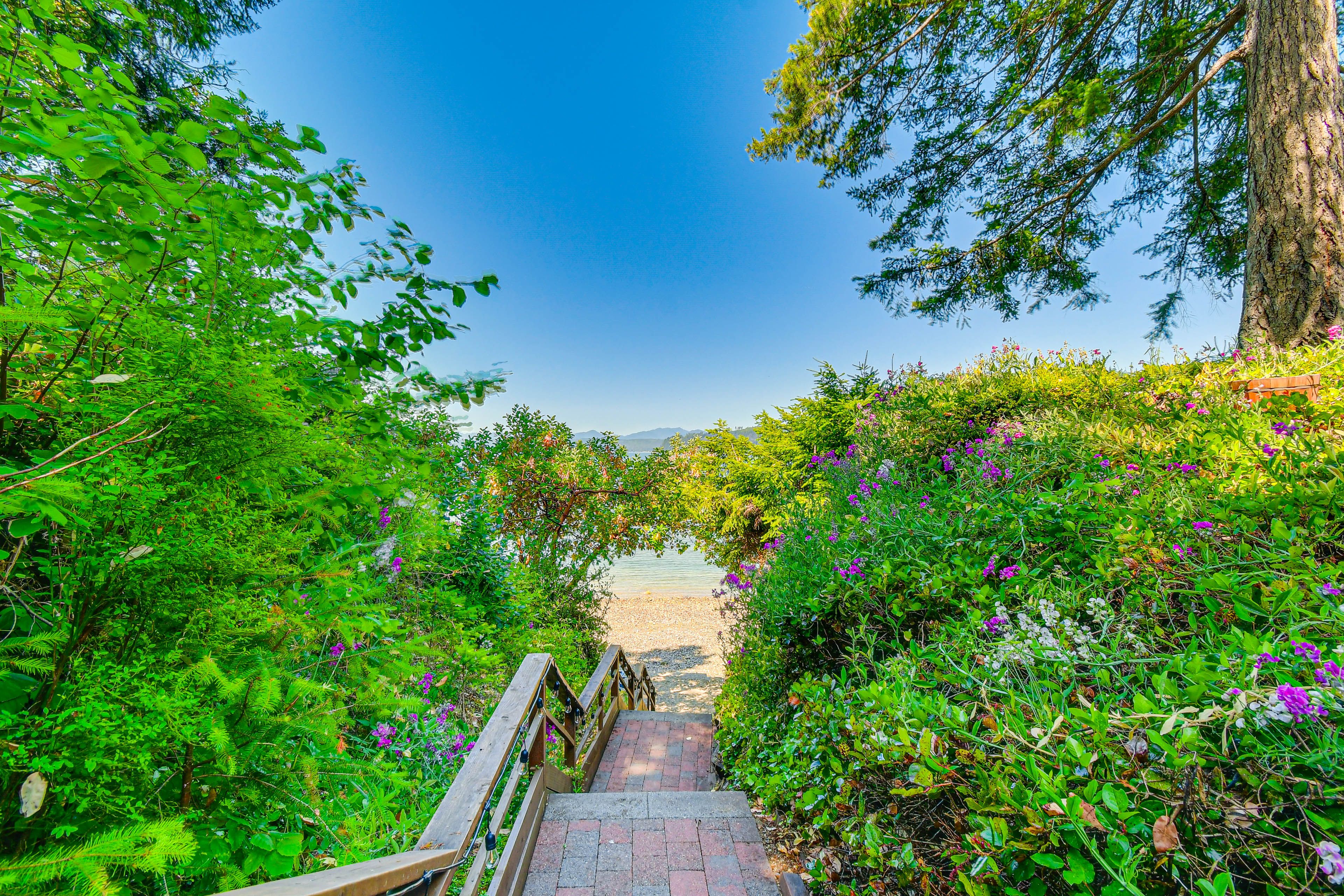 Access to Private Beach