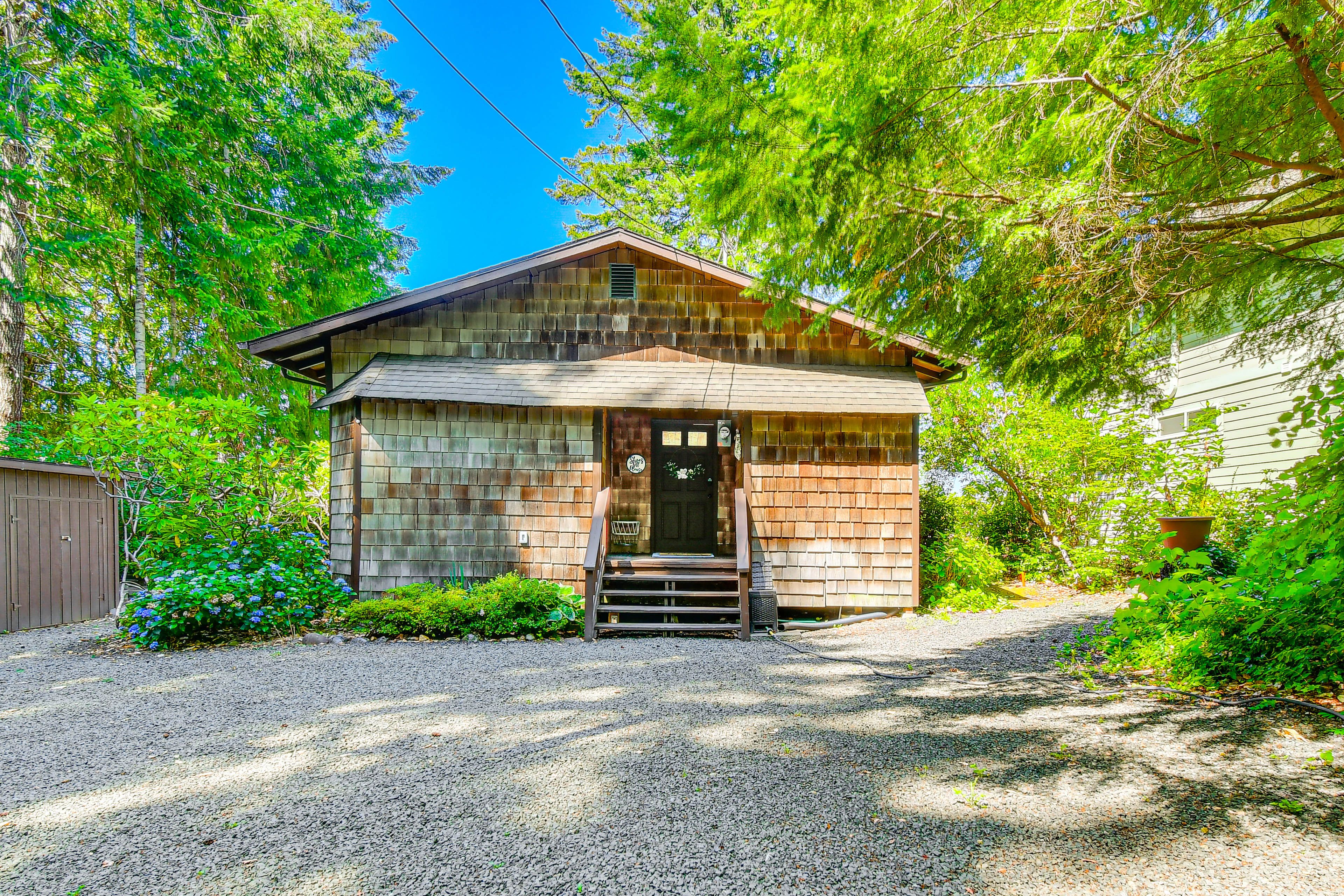 House Exterior | Driveway (3 Vehicles)