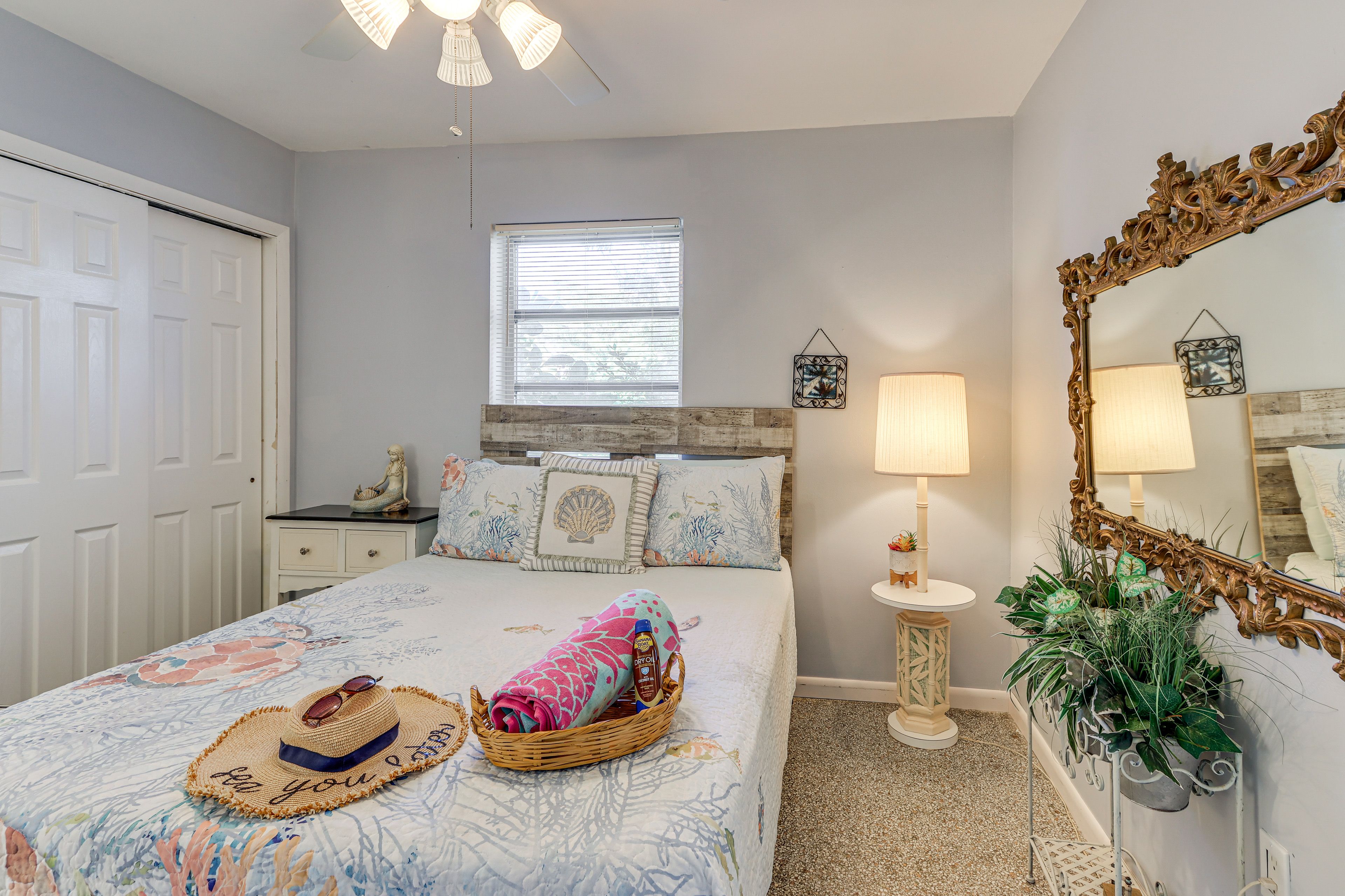 Bedroom 3 | Queen Bed