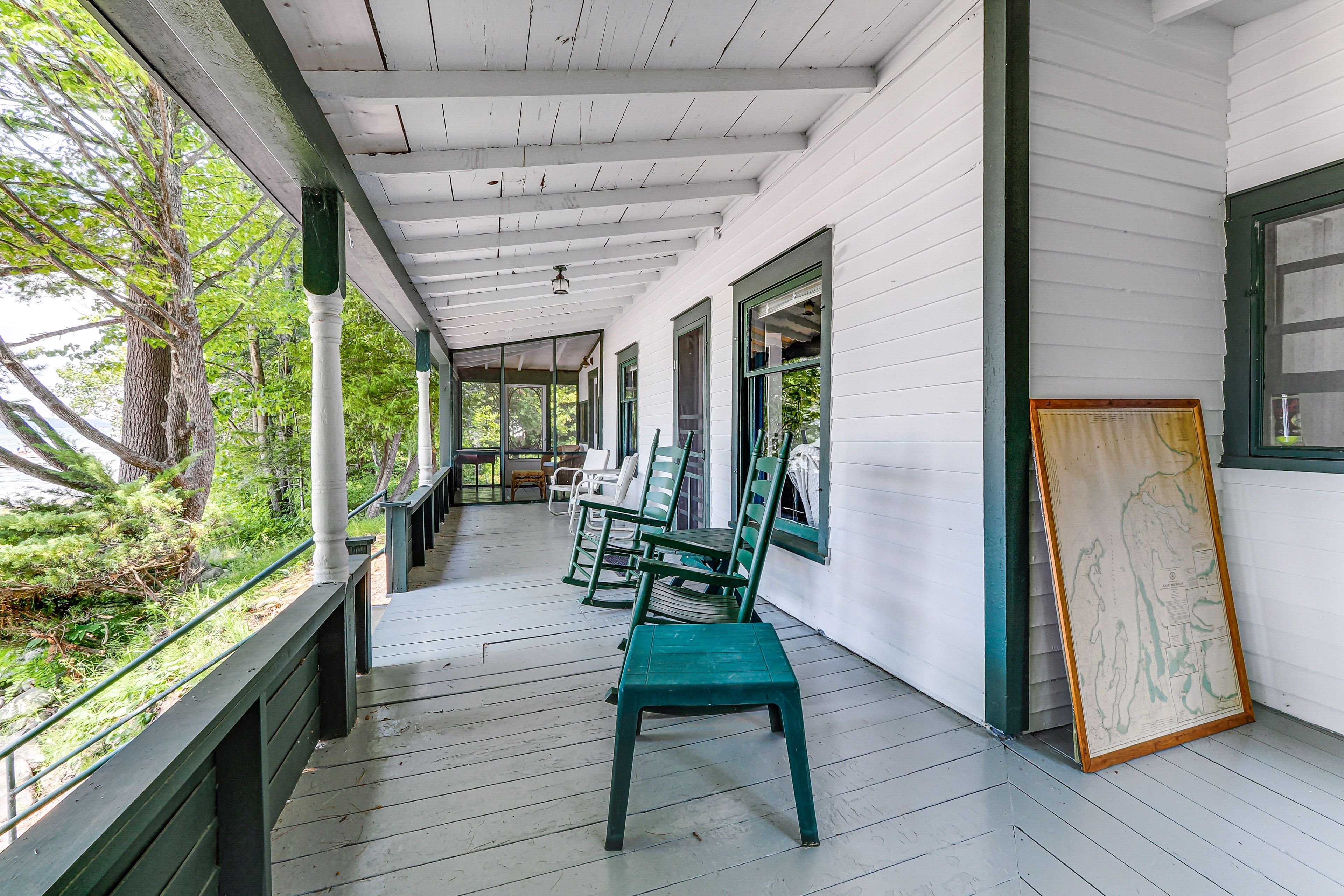 Rear Porch | Lake View