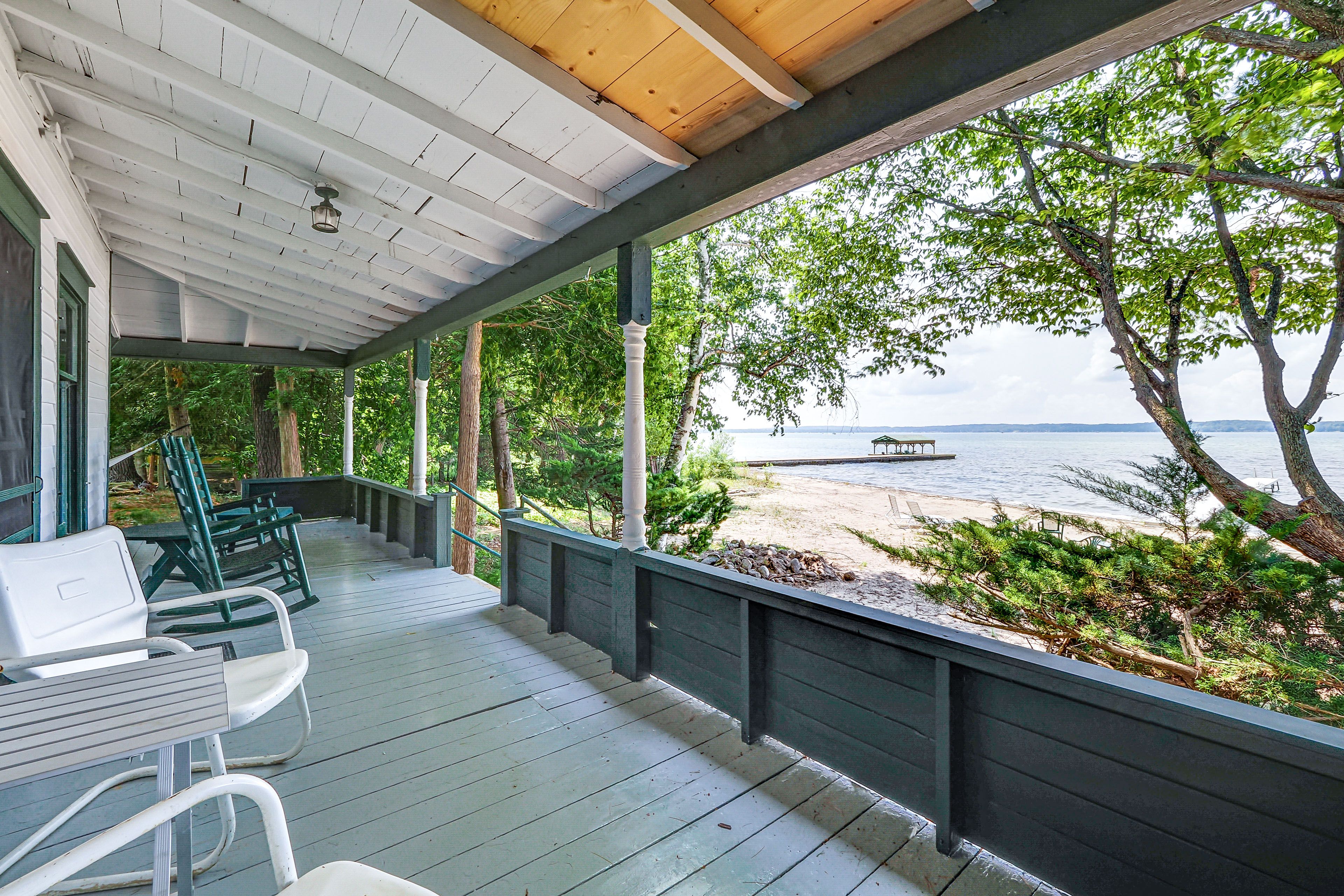 Alden Vacation Rental | 4BR | 2.5BA | 2,000 Sq Ft | 3 Steps Required
