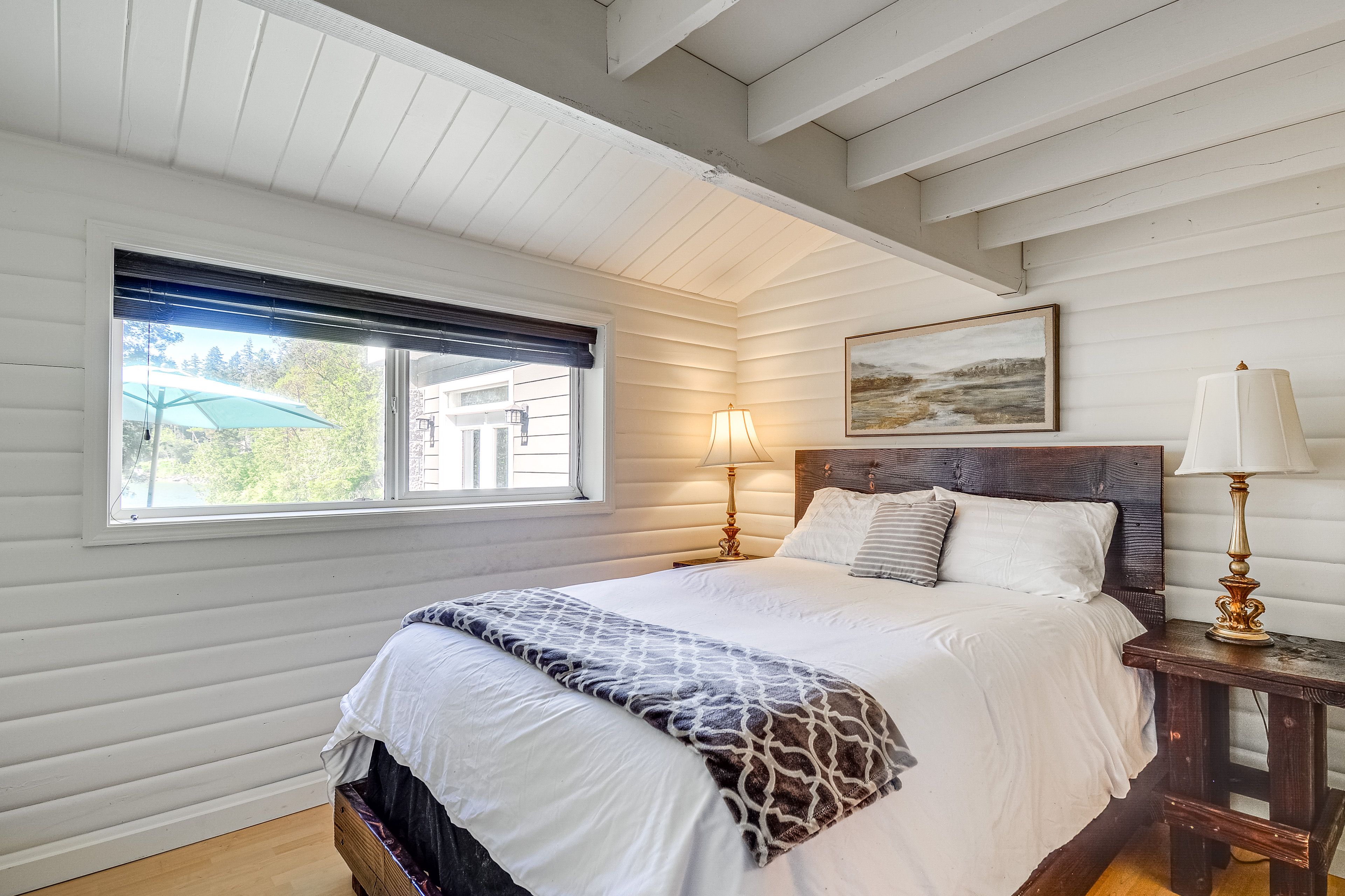 Bedroom 3 (Main House) | 1st Floor | Queen Bed | Loft w/ Full Floor Mattress