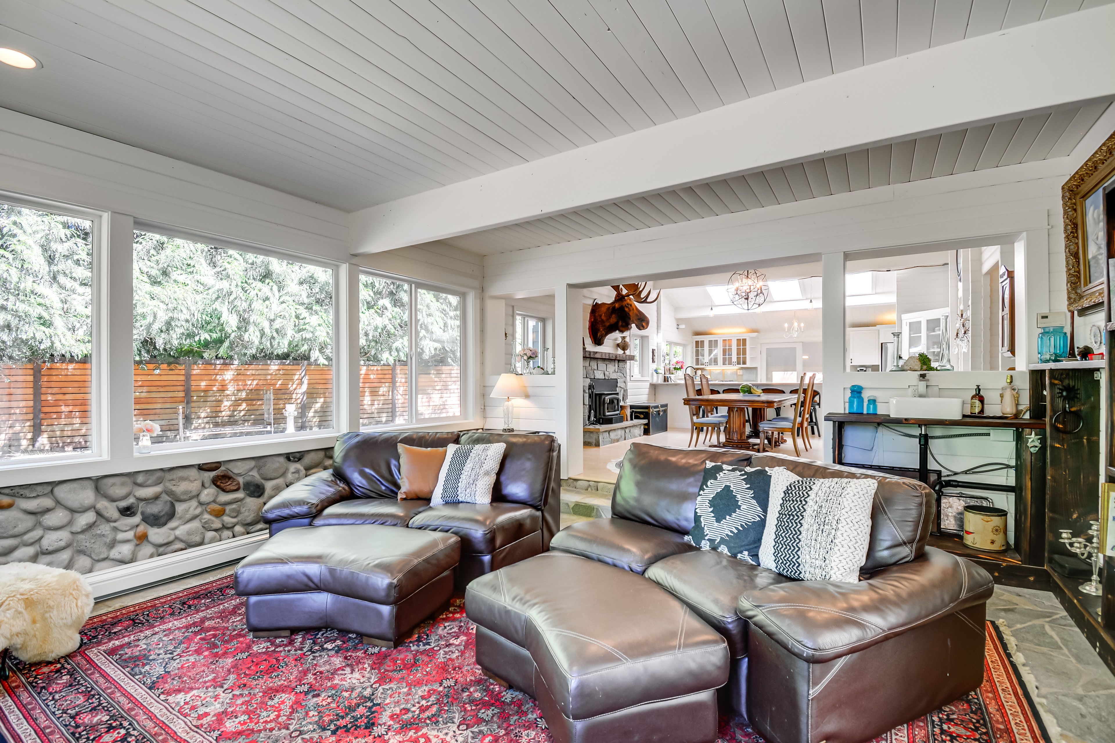 Bay Room (Main House) | 1st Floor | Free WiFi | Natural Views