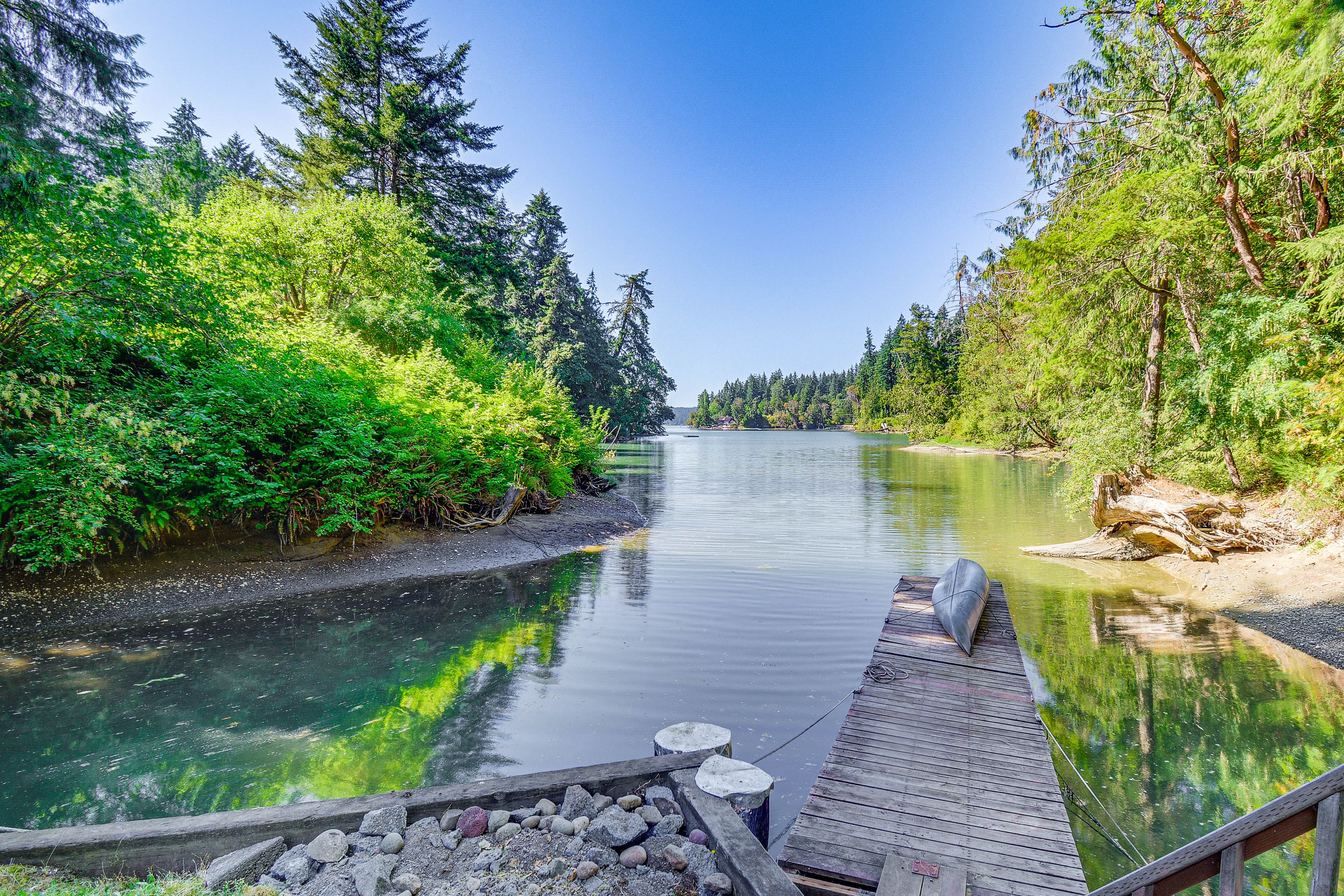 Floating Dock | Watercrafts Provided | Wood-Burning Fire Pit | Ample Seating