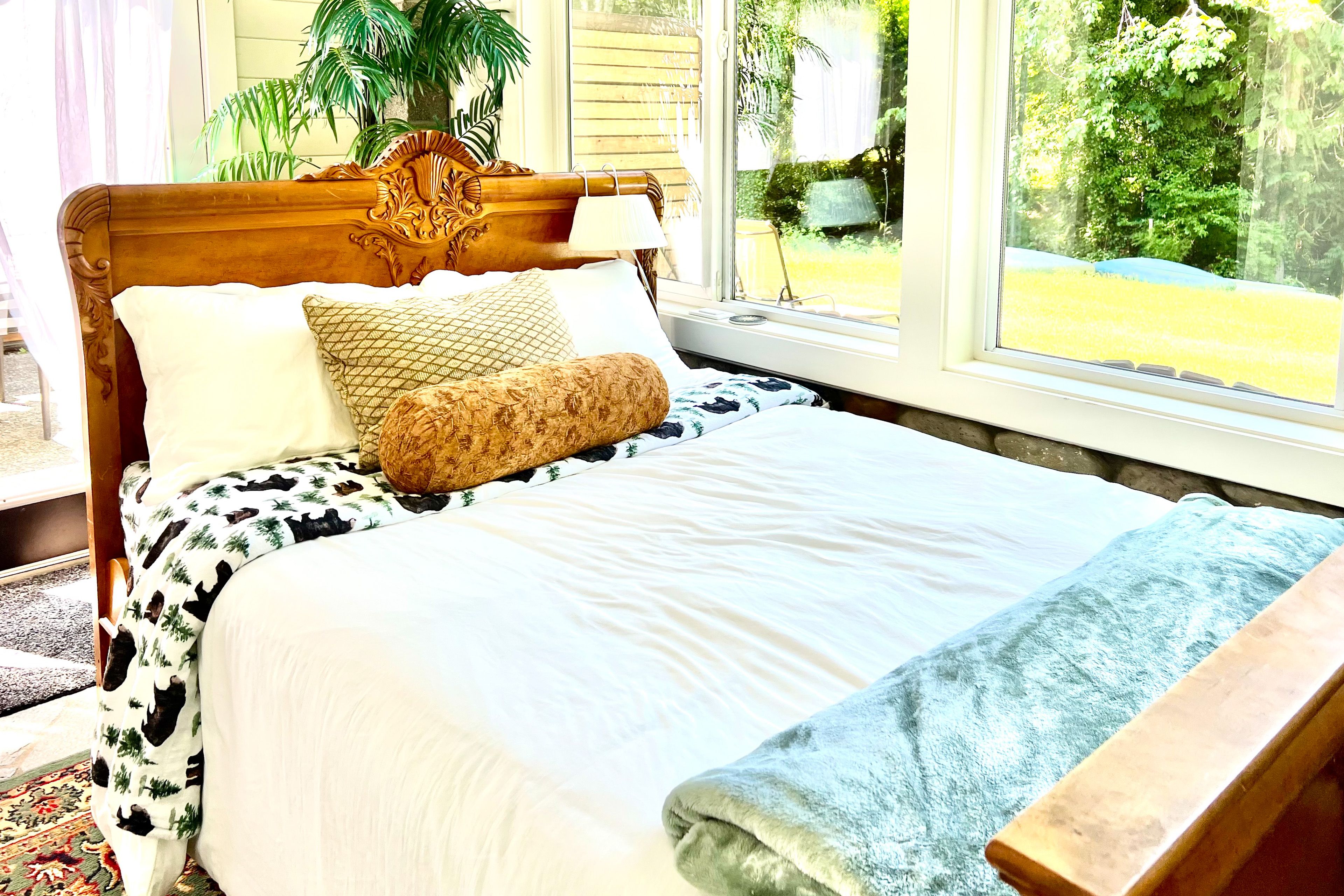 Nook (Main House) | 1st Floor | Full Bed | Walk-In Shower | West Patio Access