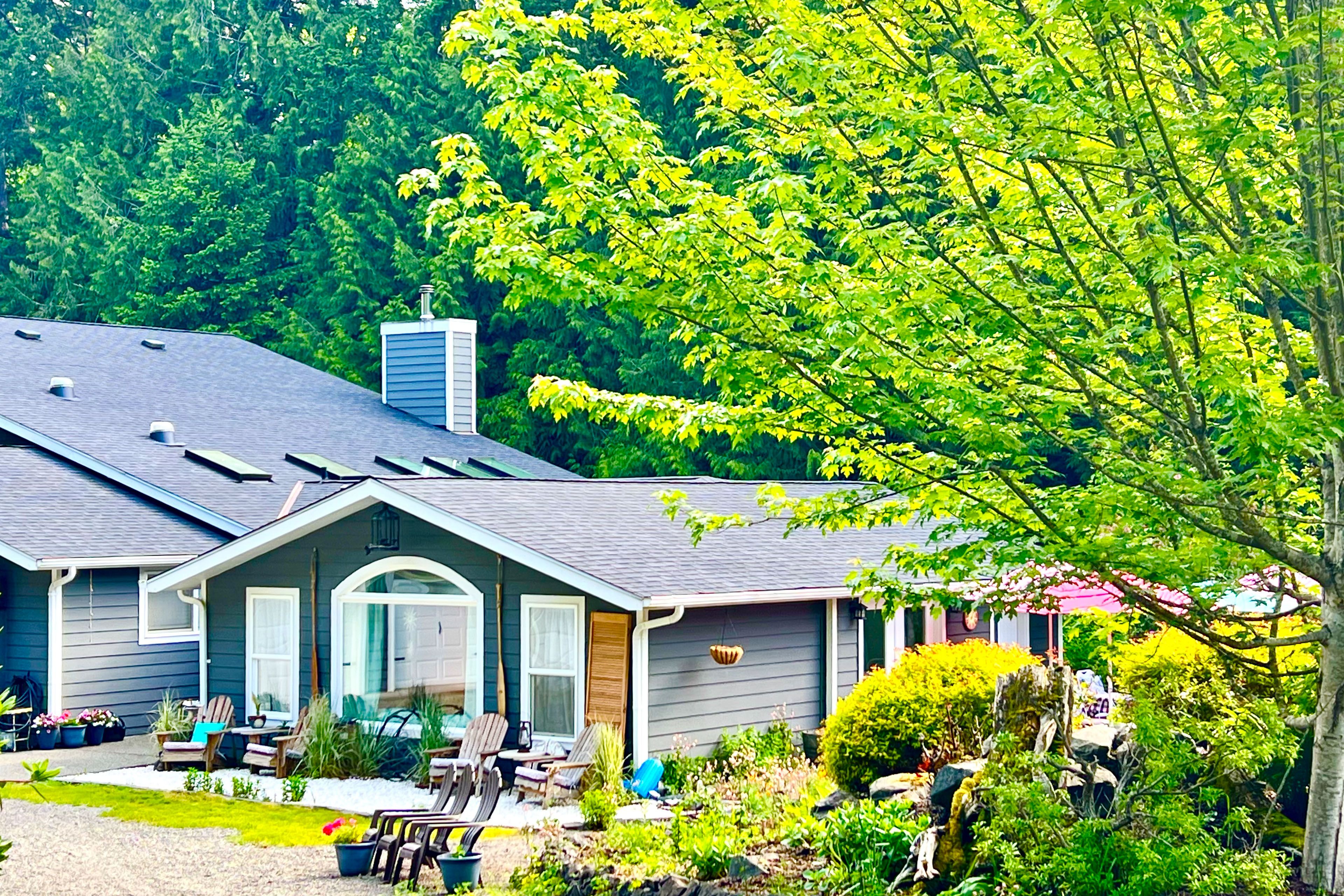 Parking | Driveway (10 Vehicles) | RV/Trailer Parking