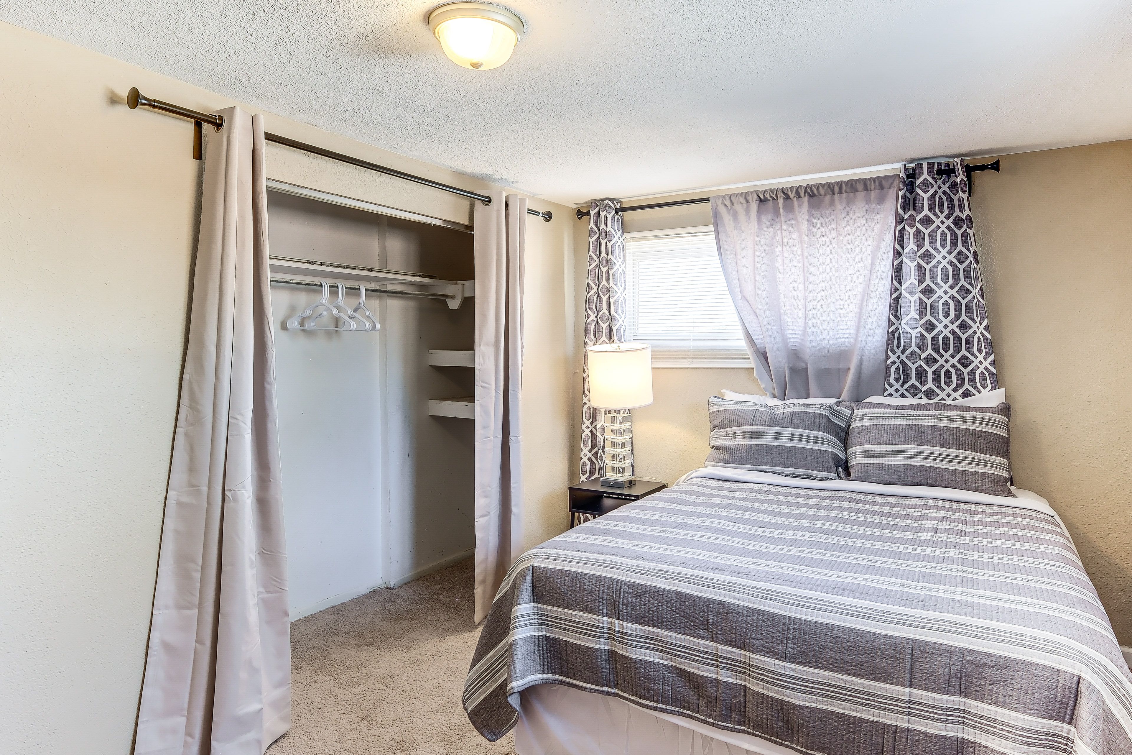 Bedroom 3 | Queen Bed