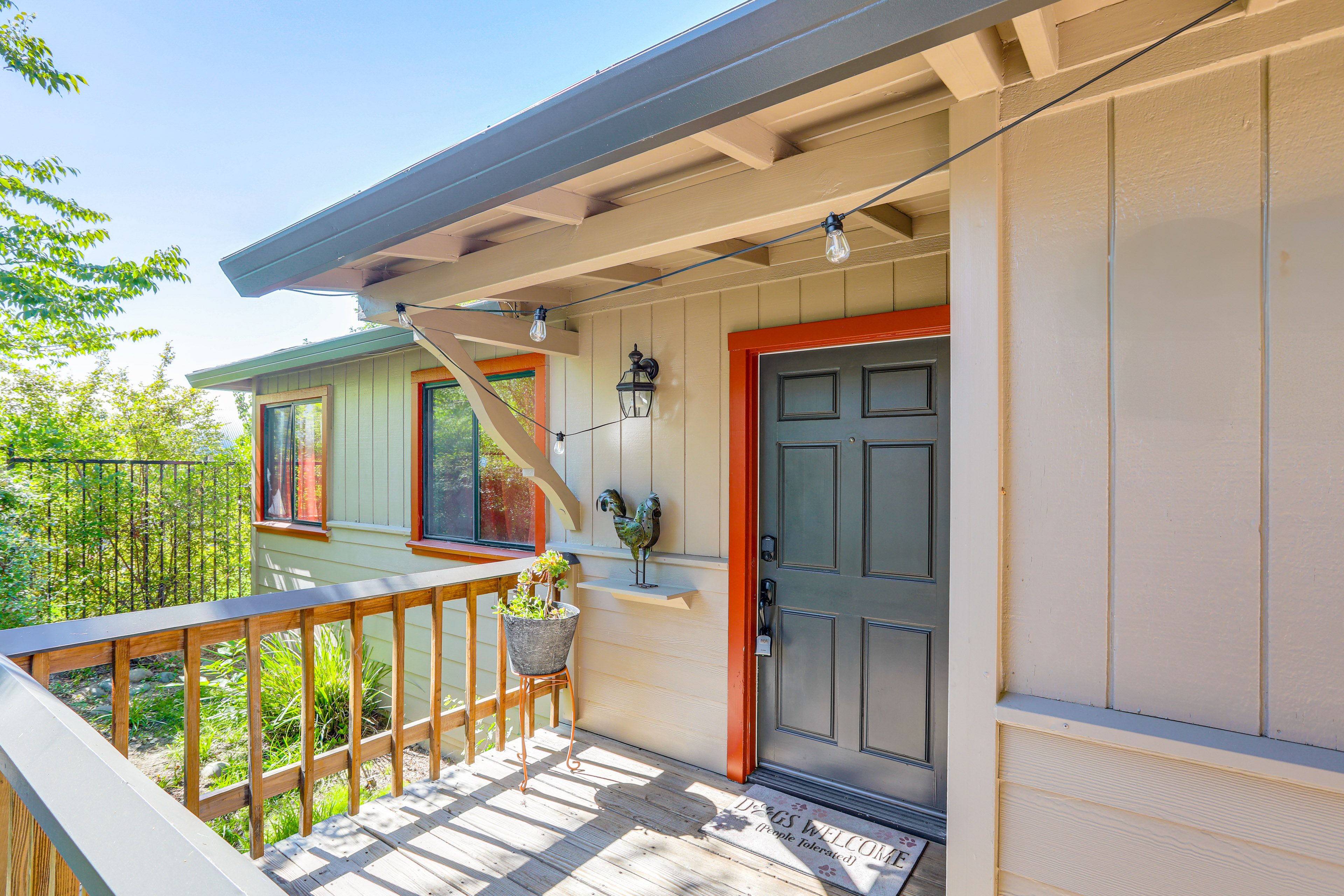 Fair Oaks Vacation Rental | 3BR | 1BA | 850 Sq Ft | Step-Free Entry