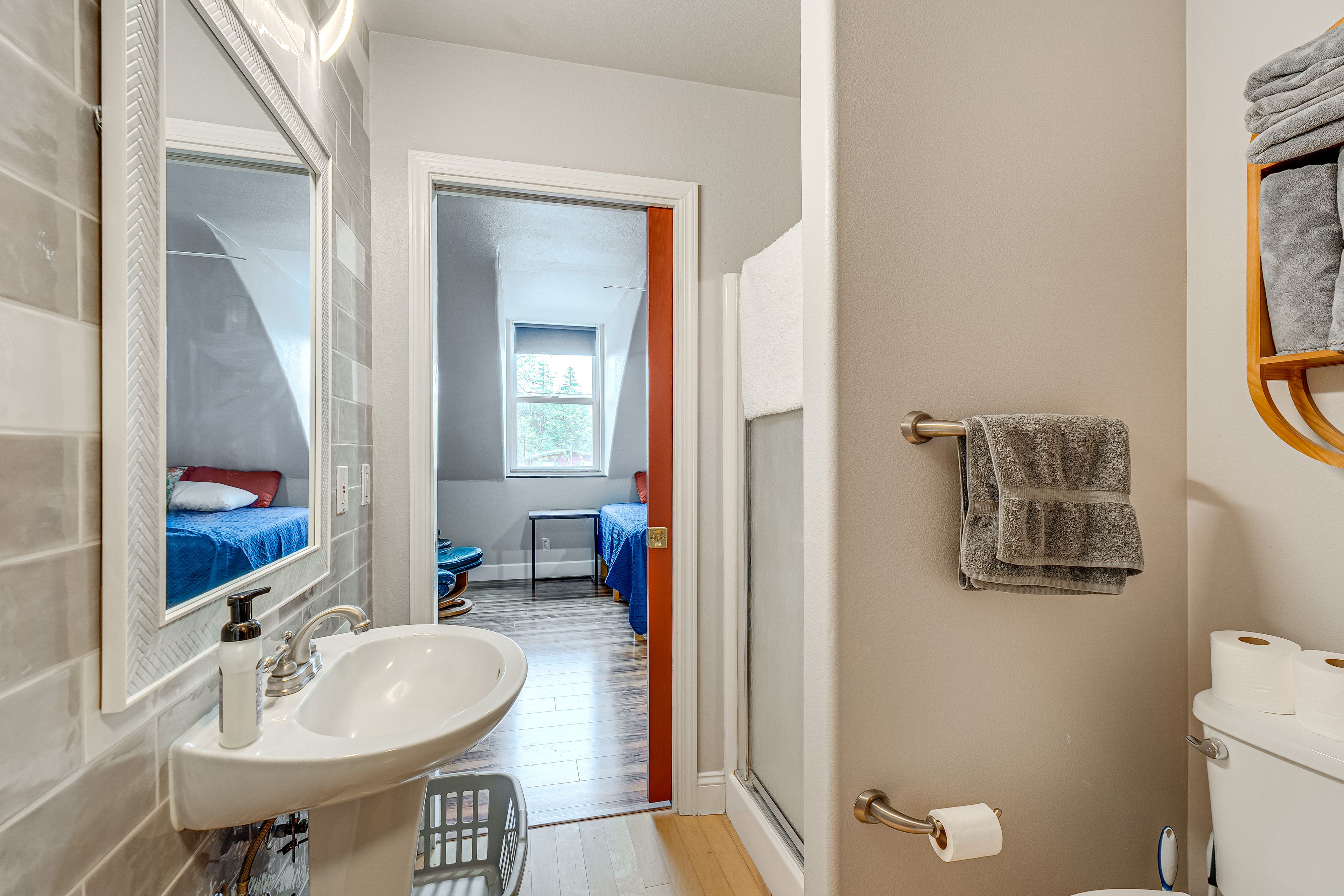 Jack-and-Jill Bathroom | Hair Dryer | Complimentary Toiletries