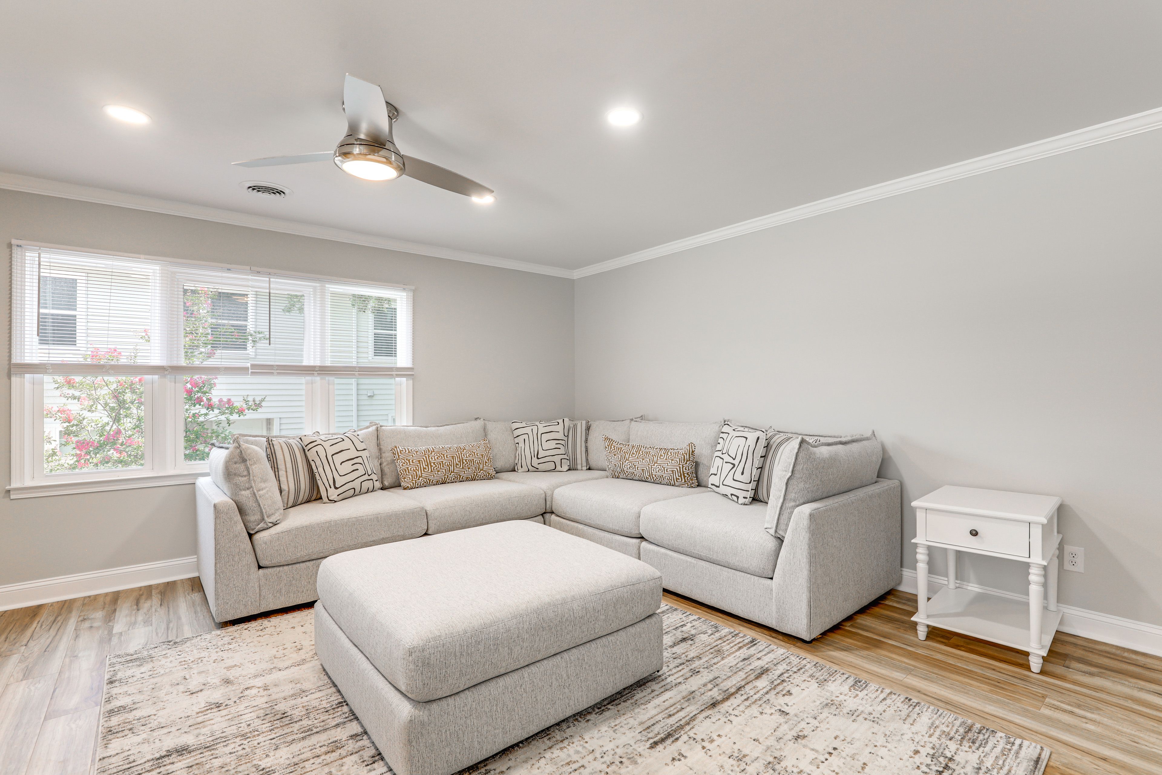 Living Room | Free WiFi | Smart TV | Electric Fireplace | 2nd Floor