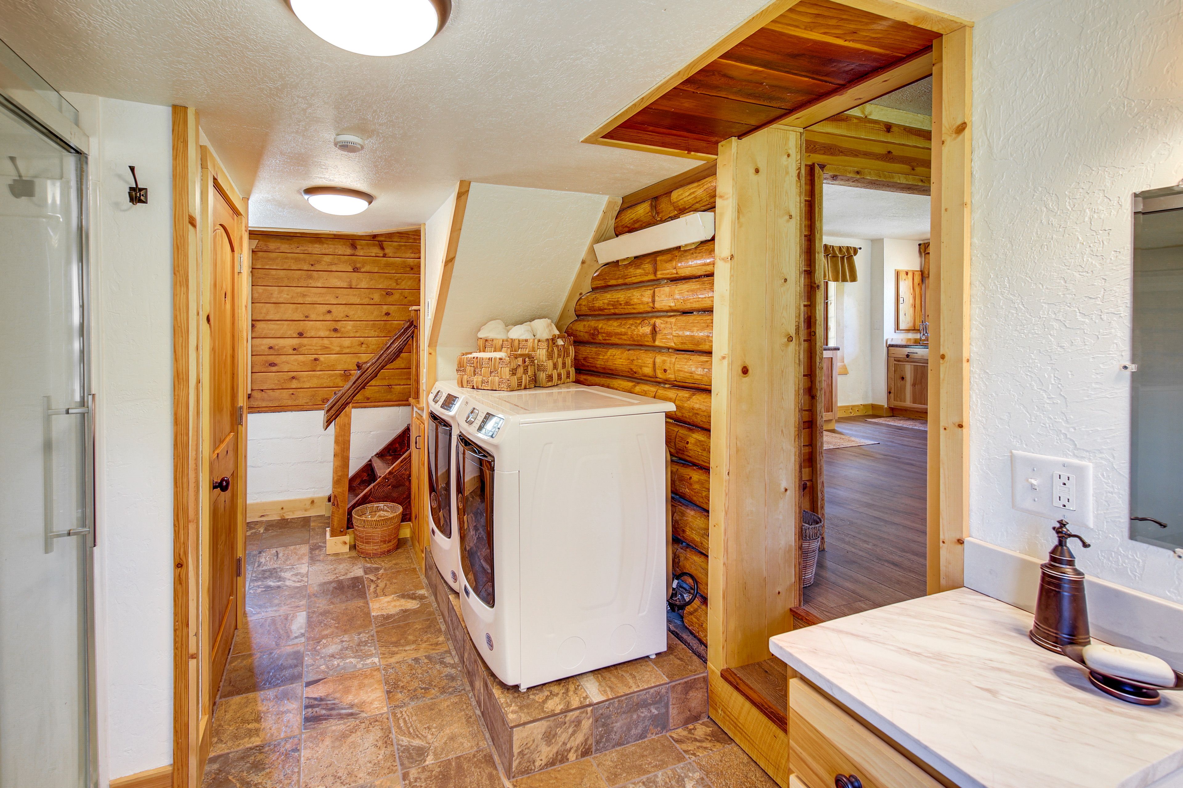 Washer & Dryer | Towels Provided