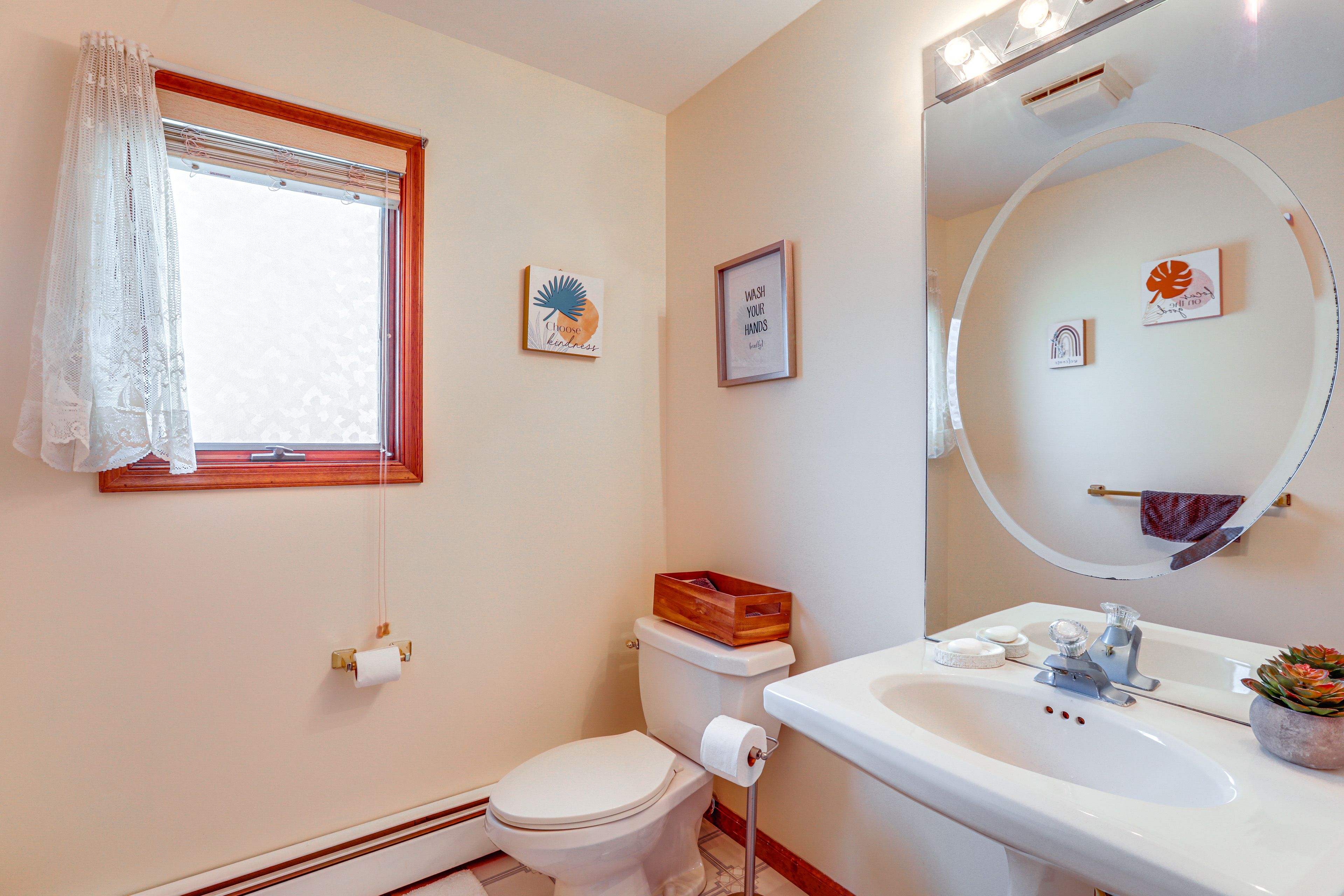 Half Bathroom | 1st Floor