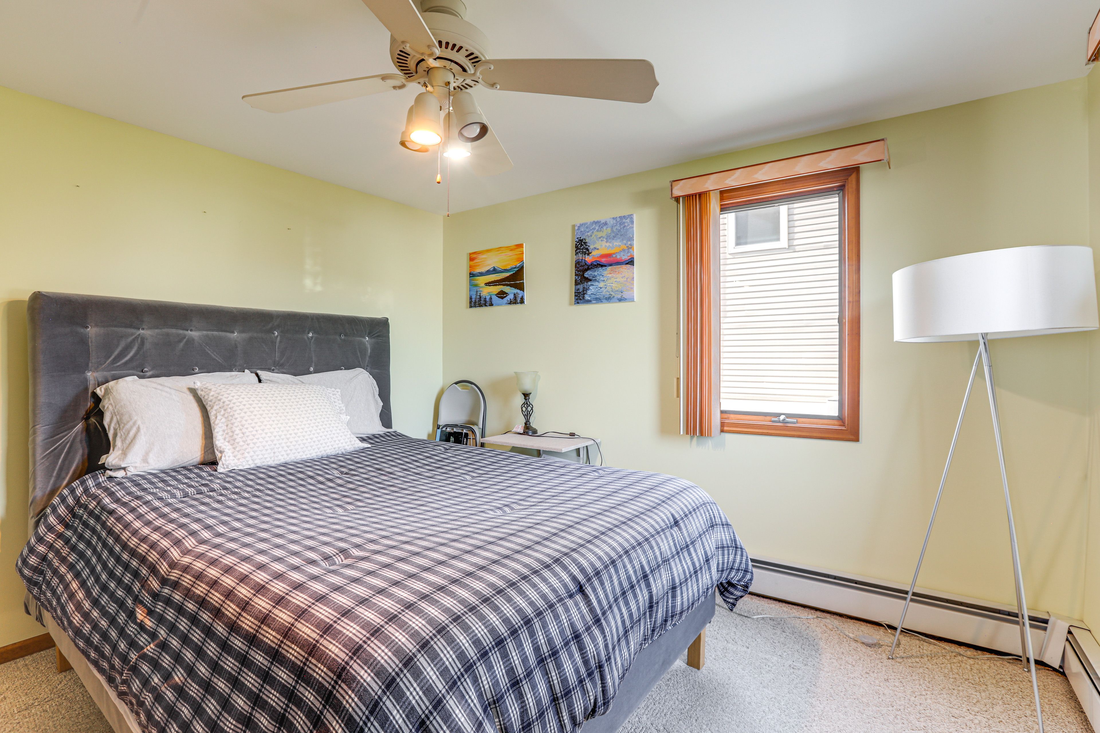 Bedroom 4 | Queen Bed | 1st Floor