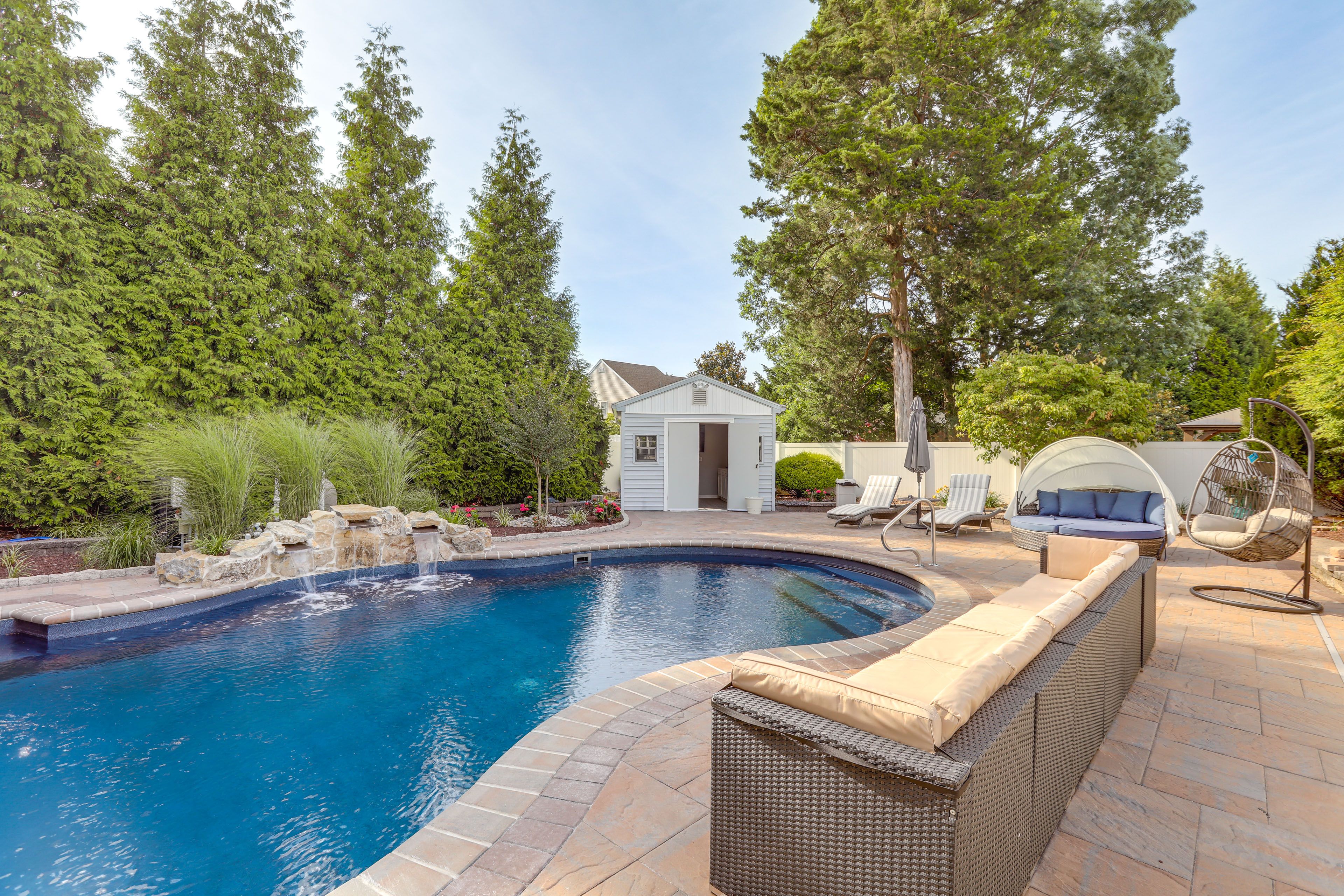 Private Heated Pool | Pool Toys Provided
