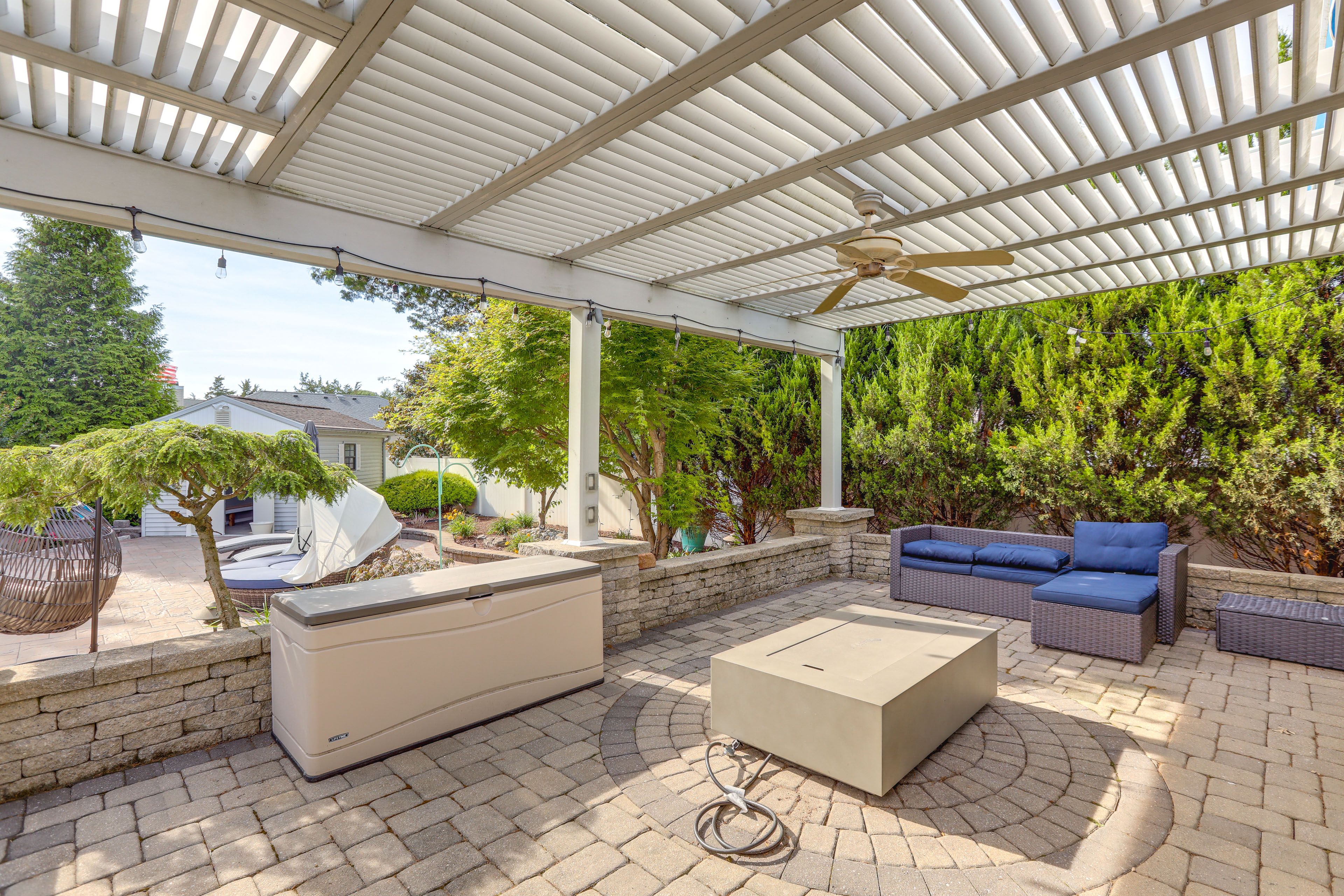 Pergola | Lounge Area