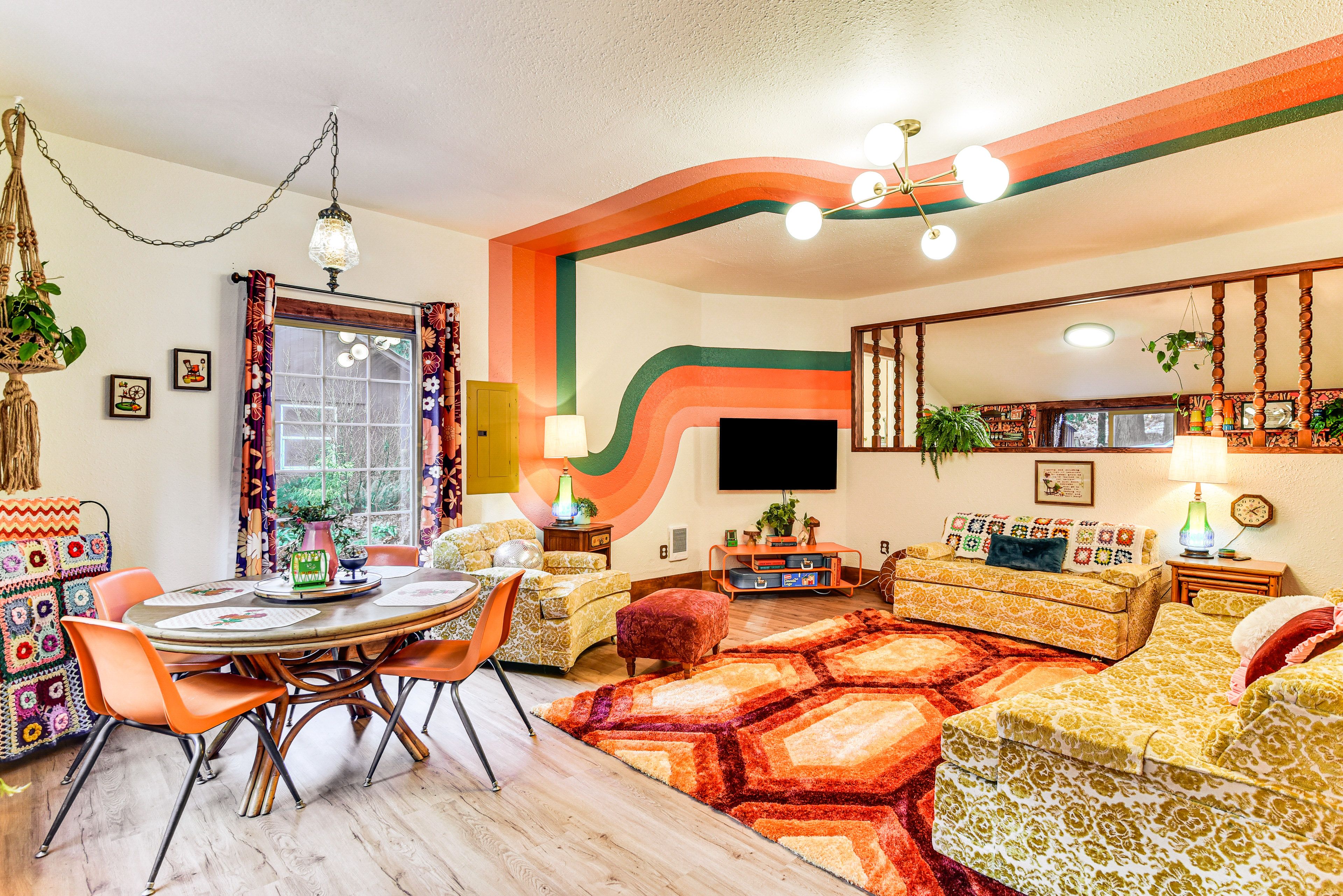 Rhododendron Vacation Rental | 2BR | 1BA | 1,200 Sq Ft | Step-Free Access