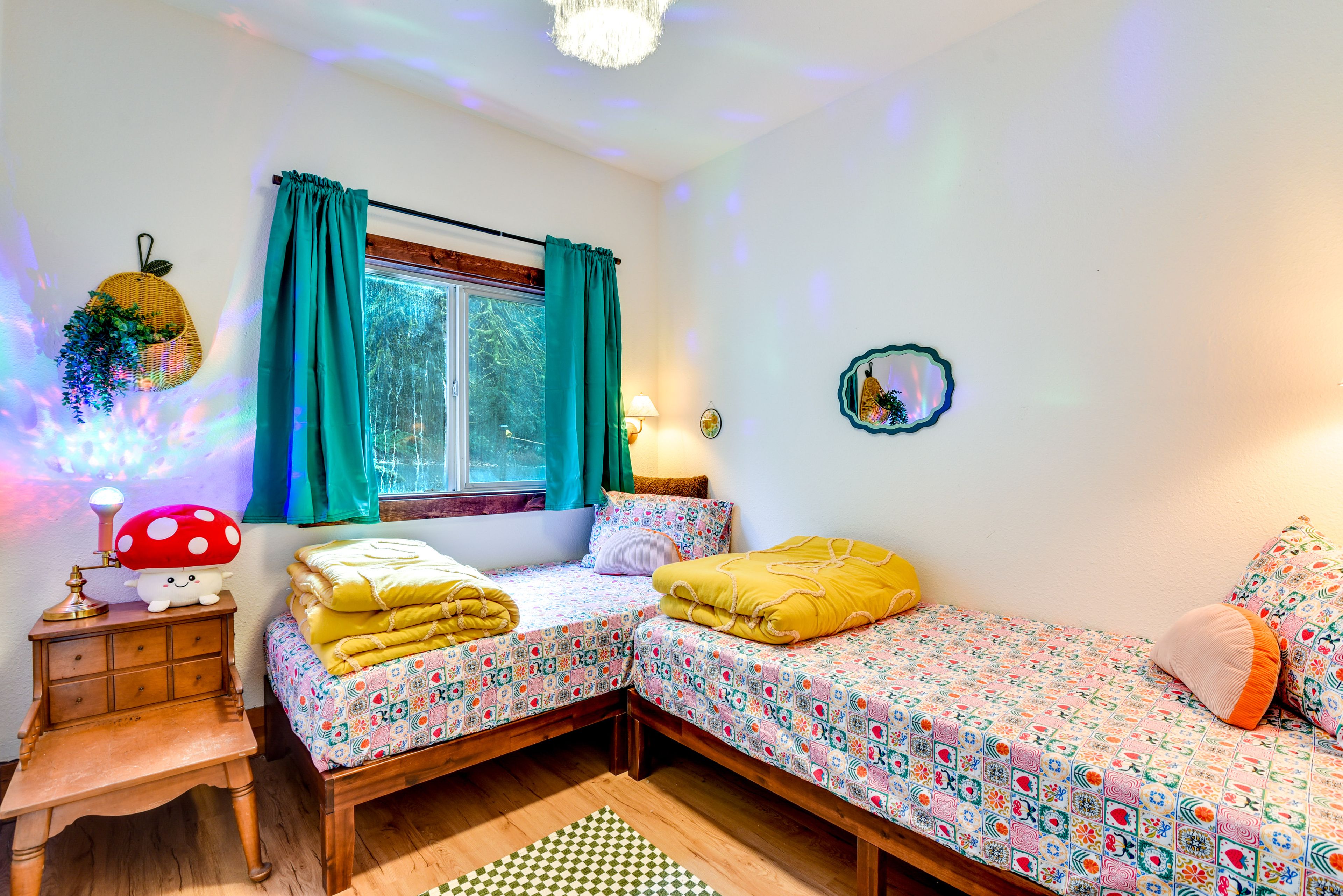 Bedroom 2 | 2 Twin Beds