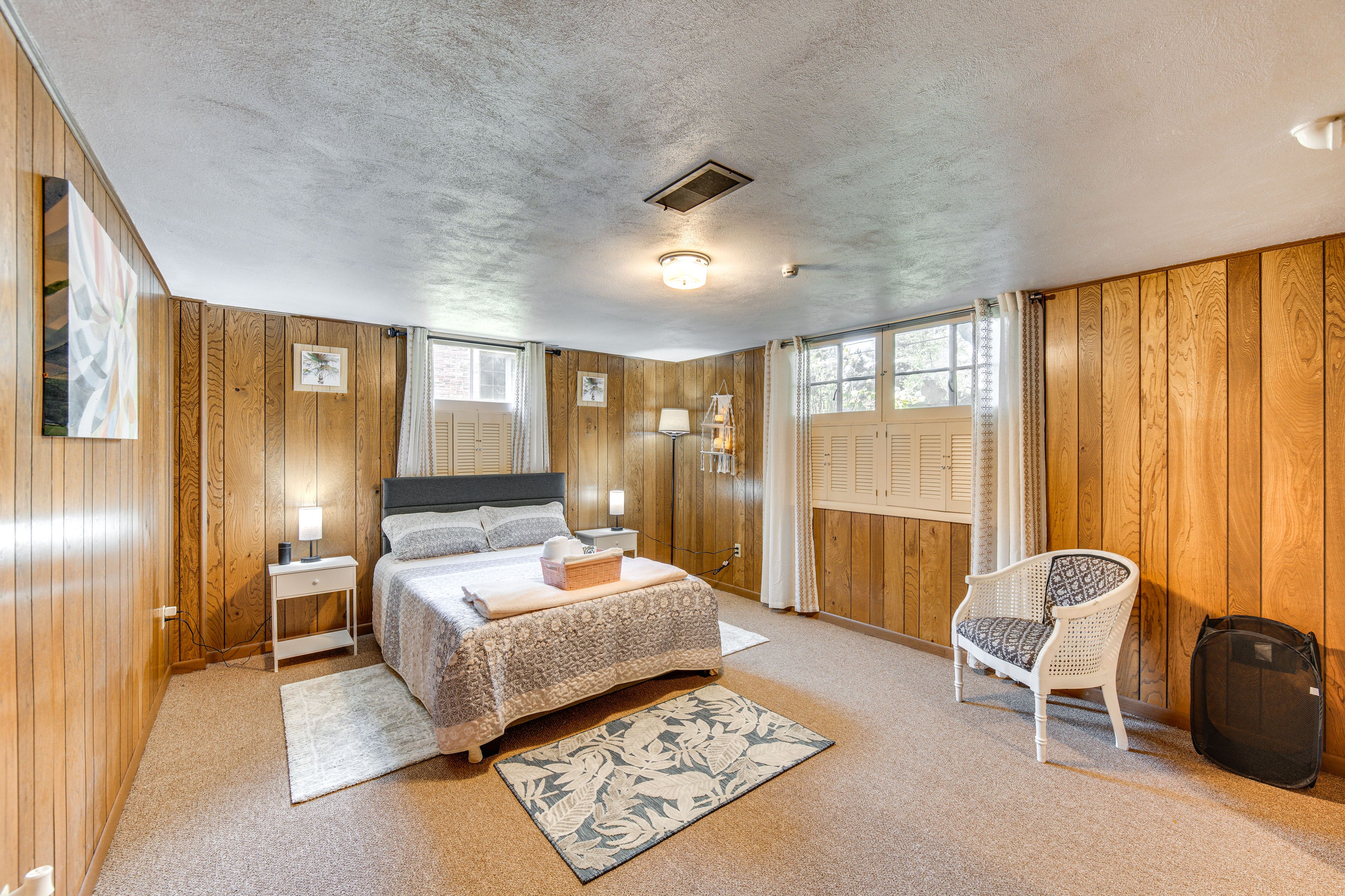 Bedroom 5 | Queen Bed | Basement