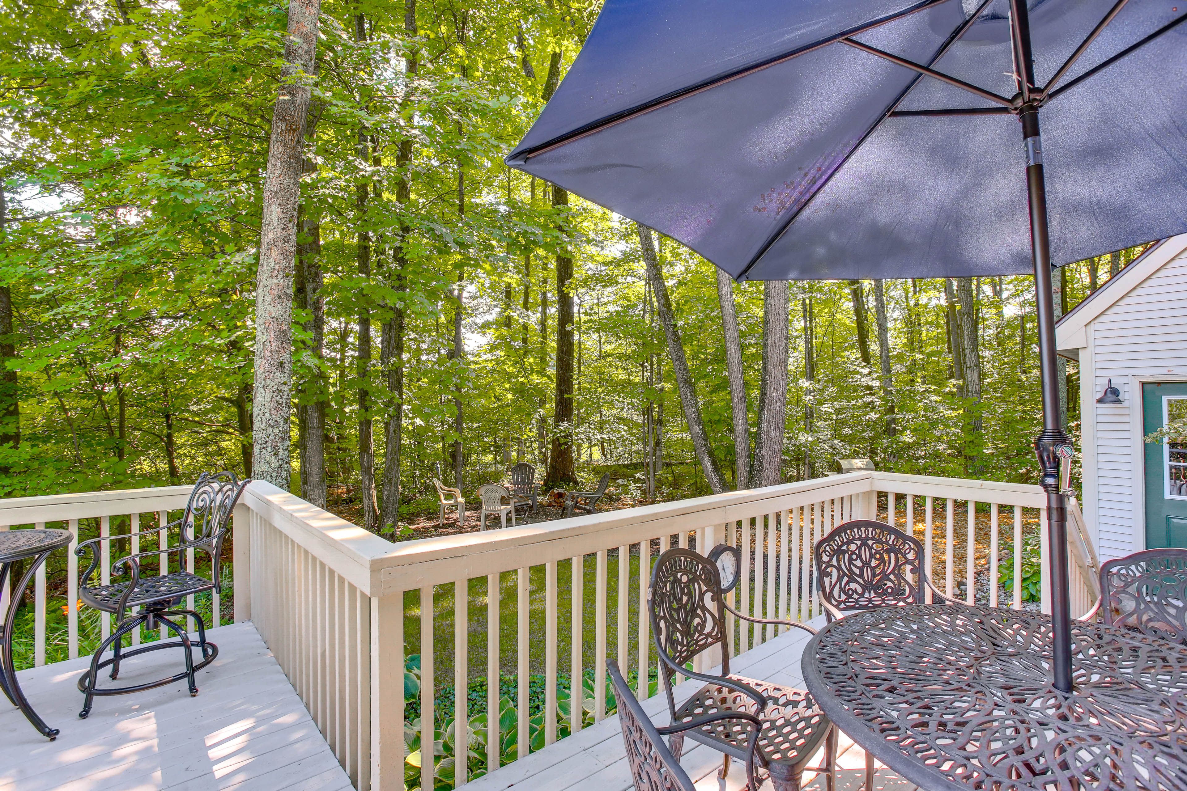 Deck | Outdoor Seating
