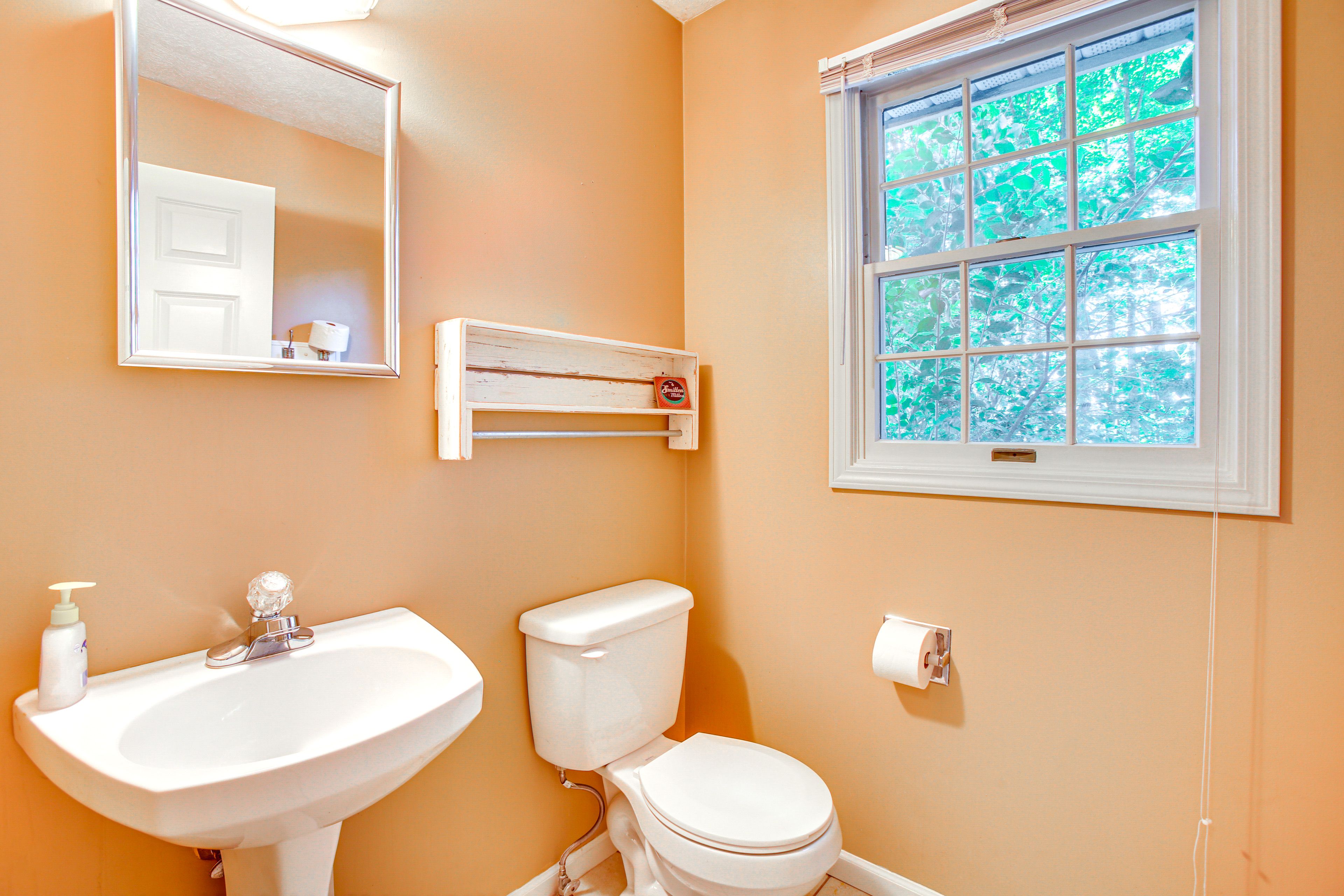 Half Bathroom | Main Level