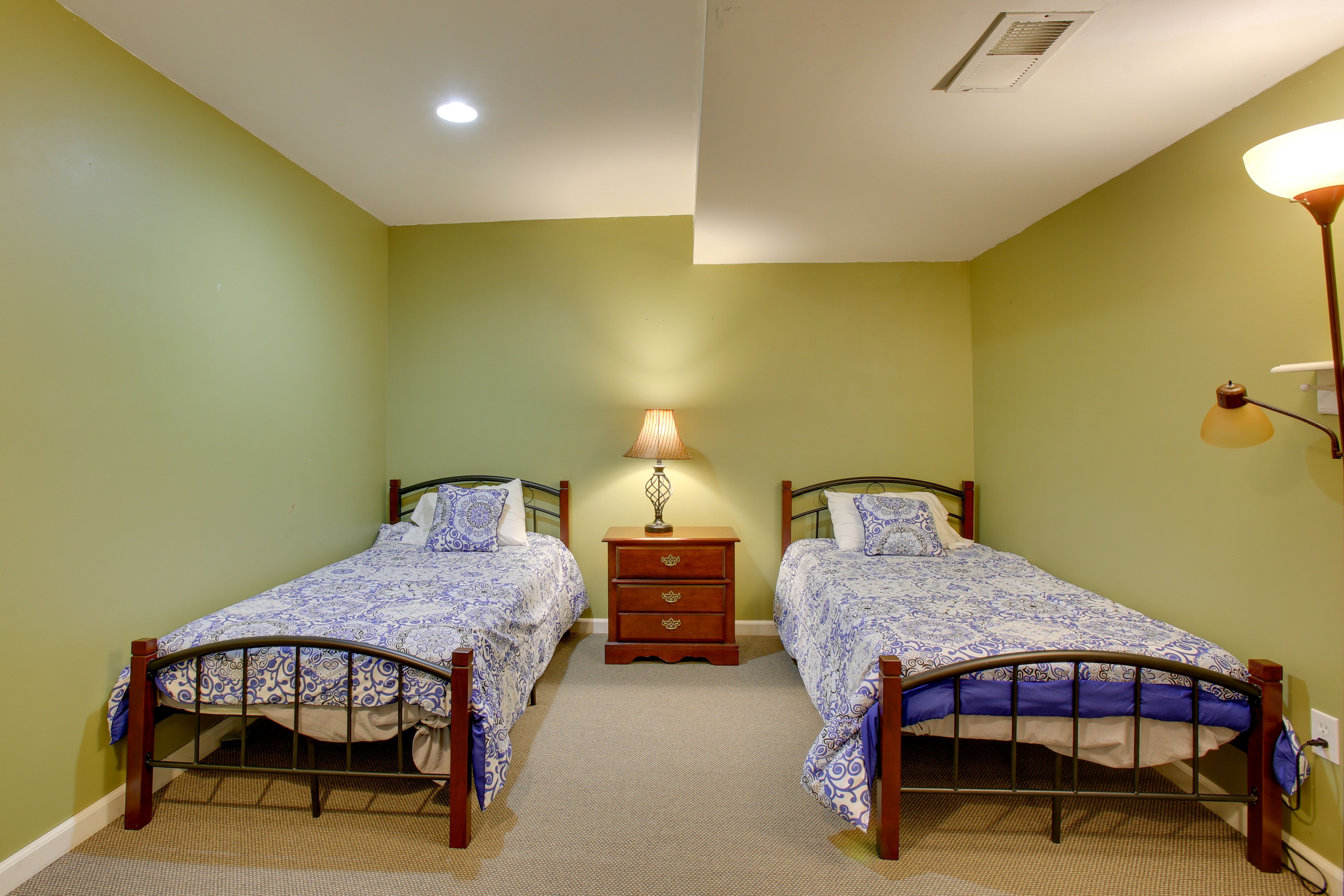 Bedroom 4 | 2 Twin Beds | Lower Level
