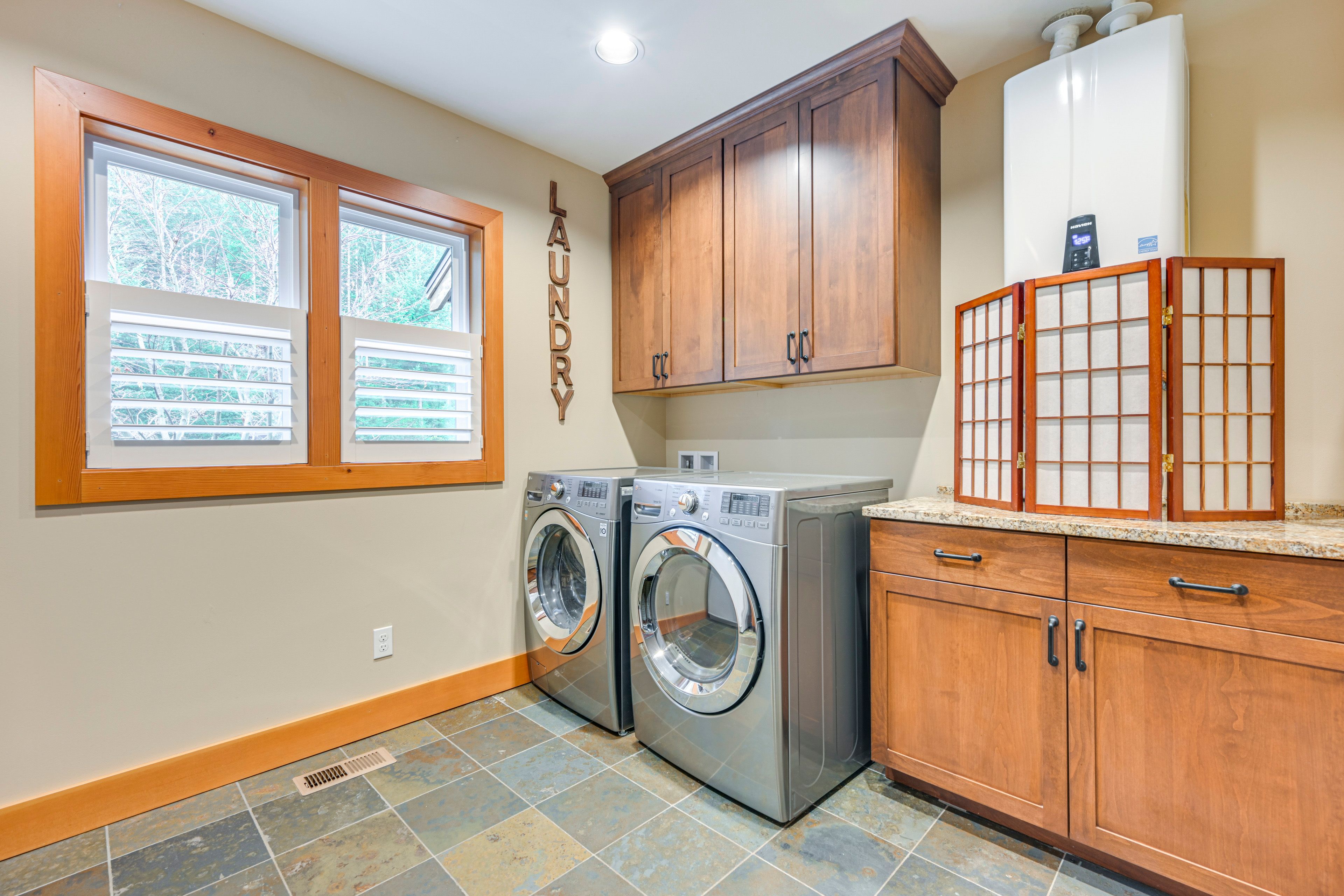 Laundry | Main Floor